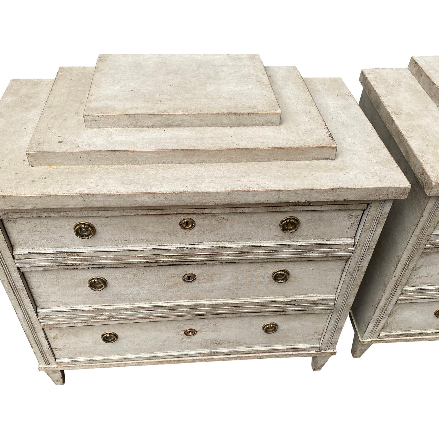 set of drawers