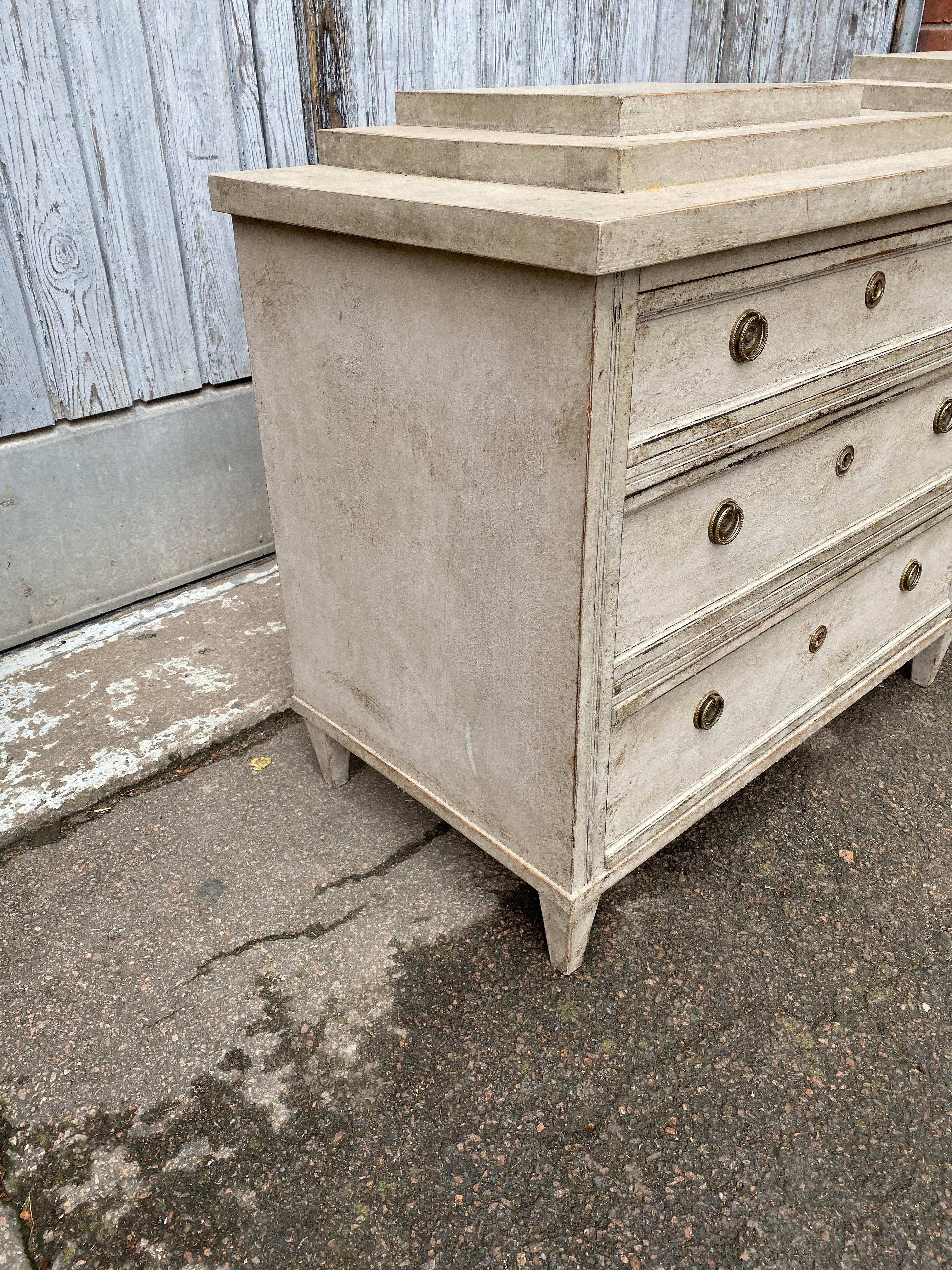 20th Century Pair Of Gustavian Style Painted Chest of Drawers