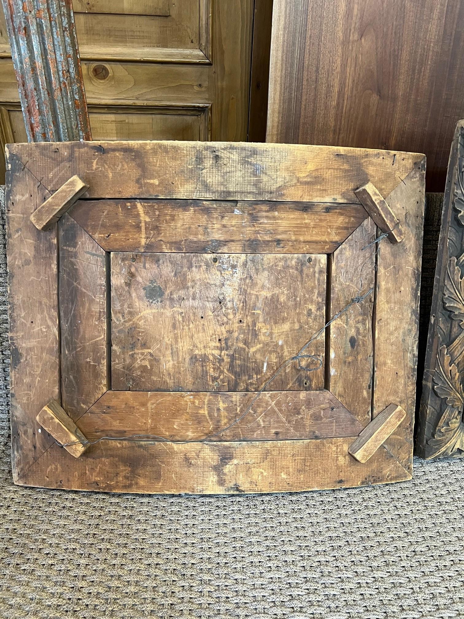 Paire de panneaux de porte d'armoire en bois sculpté à la main du 19e siècle en vente 6