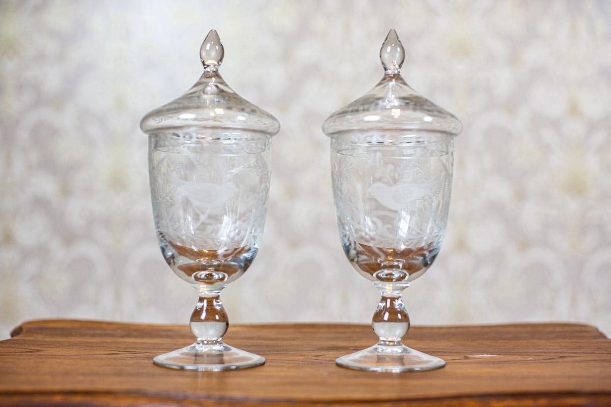 Pair of 19th-Century Hand-Cut Cups

We present you two cups with a hand-polished lid.
Both items are covered with the motif of birds facing each other and floral patterns.

The price is for one piece.

These cups are in particularly good condition,