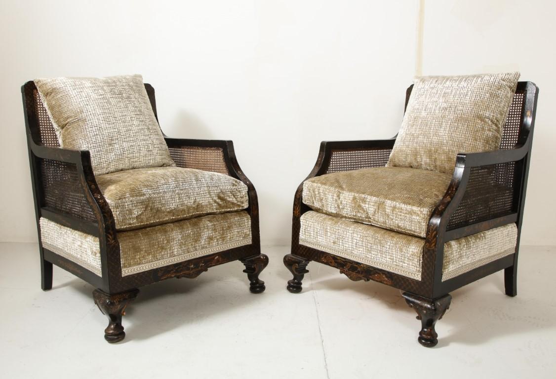 Pair of 19th Century Hand-Painted Ebonized Chinoiserie Chairs In Good Condition For Sale In Chicago, IL