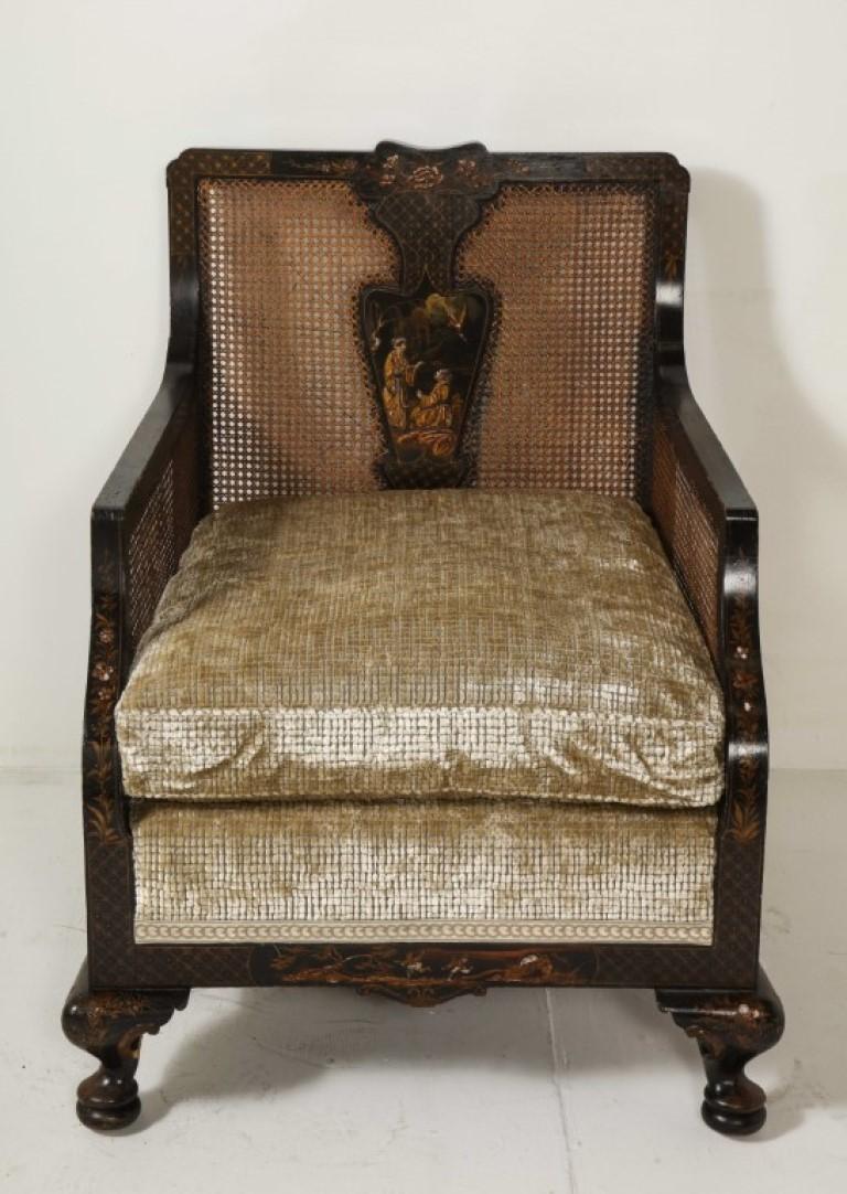 Pair of 19th Century Hand-Painted Ebonized Chinoiserie Chairs In Good Condition For Sale In Chicago, IL