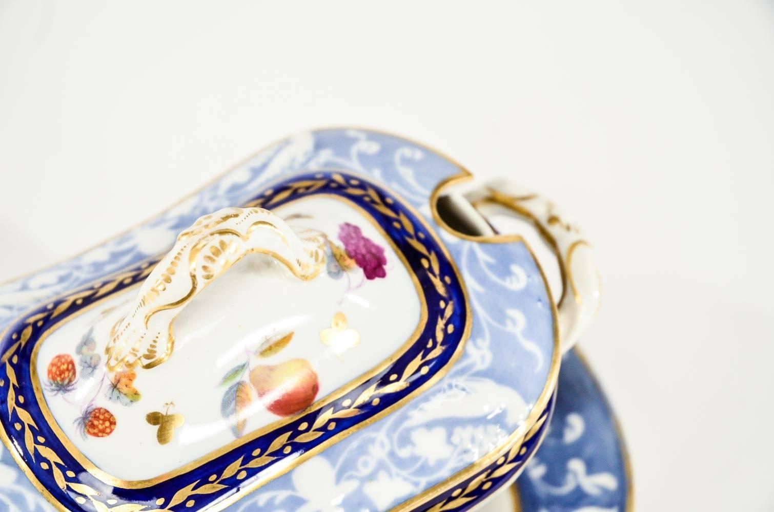 English Pair of 19th Century Hand-Painted Spode Sauce Tureens For Sale
