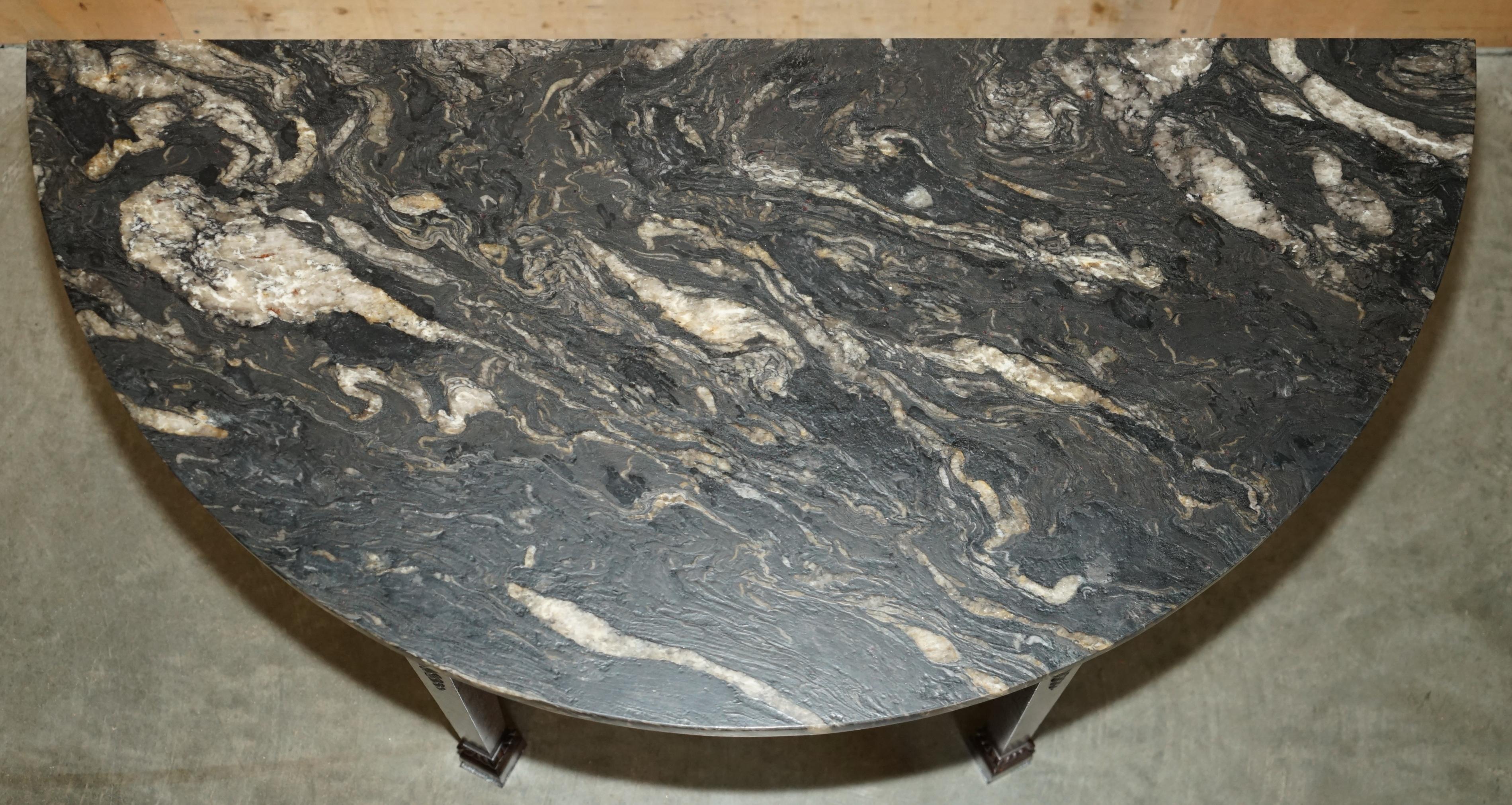 PAIRE DE TABLE DE CONSOLE EN BOIS DUR ADAMS DEMI LUNE WABI-SABI MARBRE DU 19e SIÈCLE en vente 2