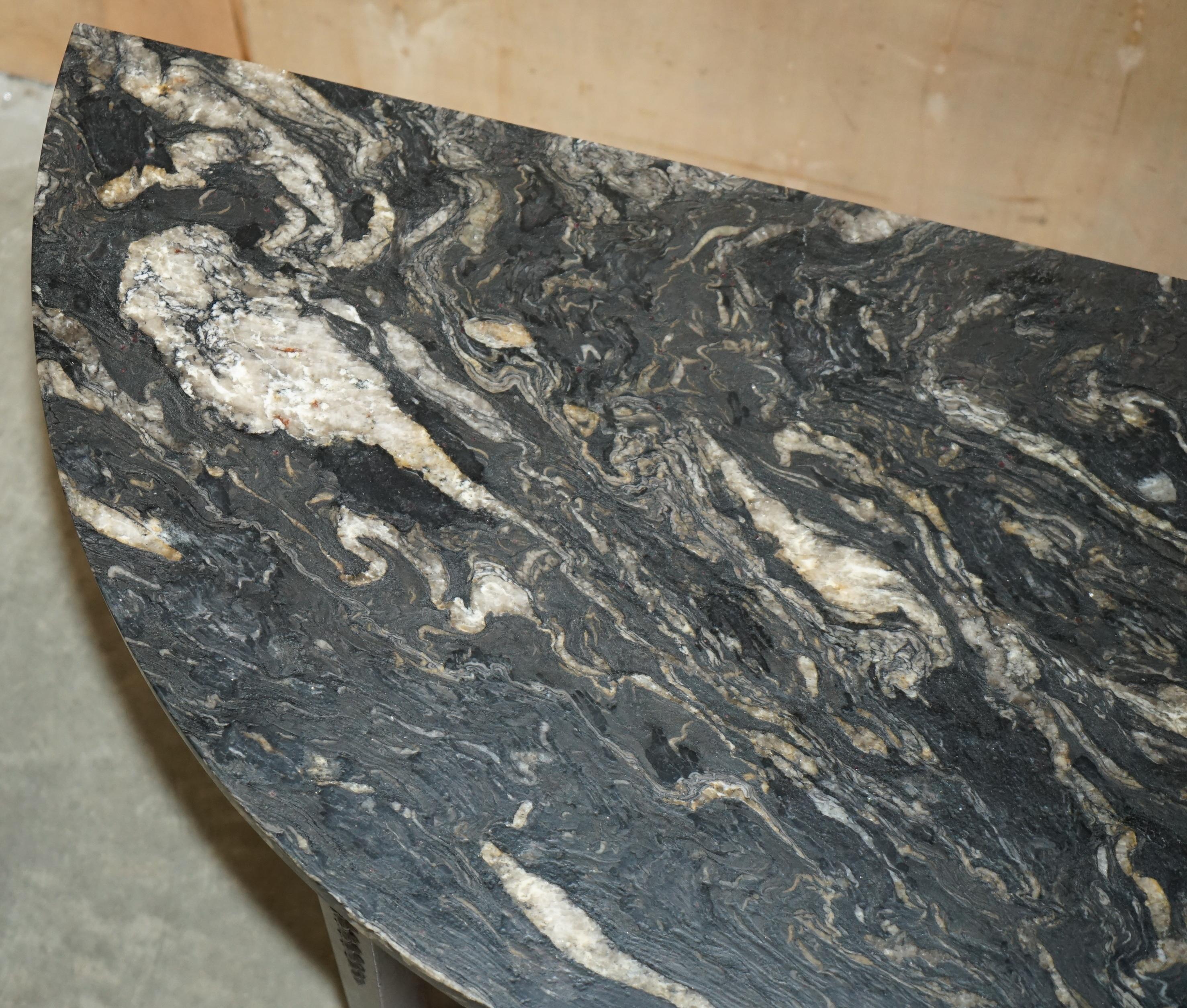 PAIRE DE TABLE DE CONSOLE EN BOIS DUR ADAMS DEMI LUNE WABI-SABI MARBRE DU 19e SIÈCLE en vente 3