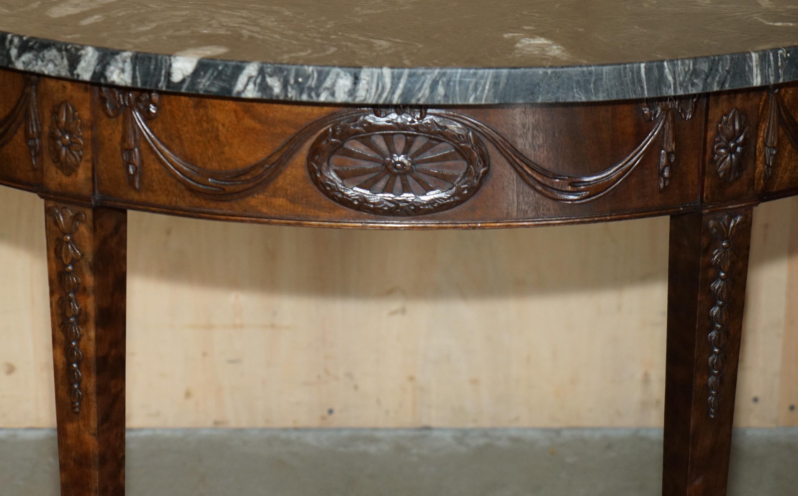 PAIRE DE TABLE DE CONSOLE EN BOIS DUR ADAMS DEMI LUNE WABI-SABI MARBRE DU 19e SIÈCLE en vente 8