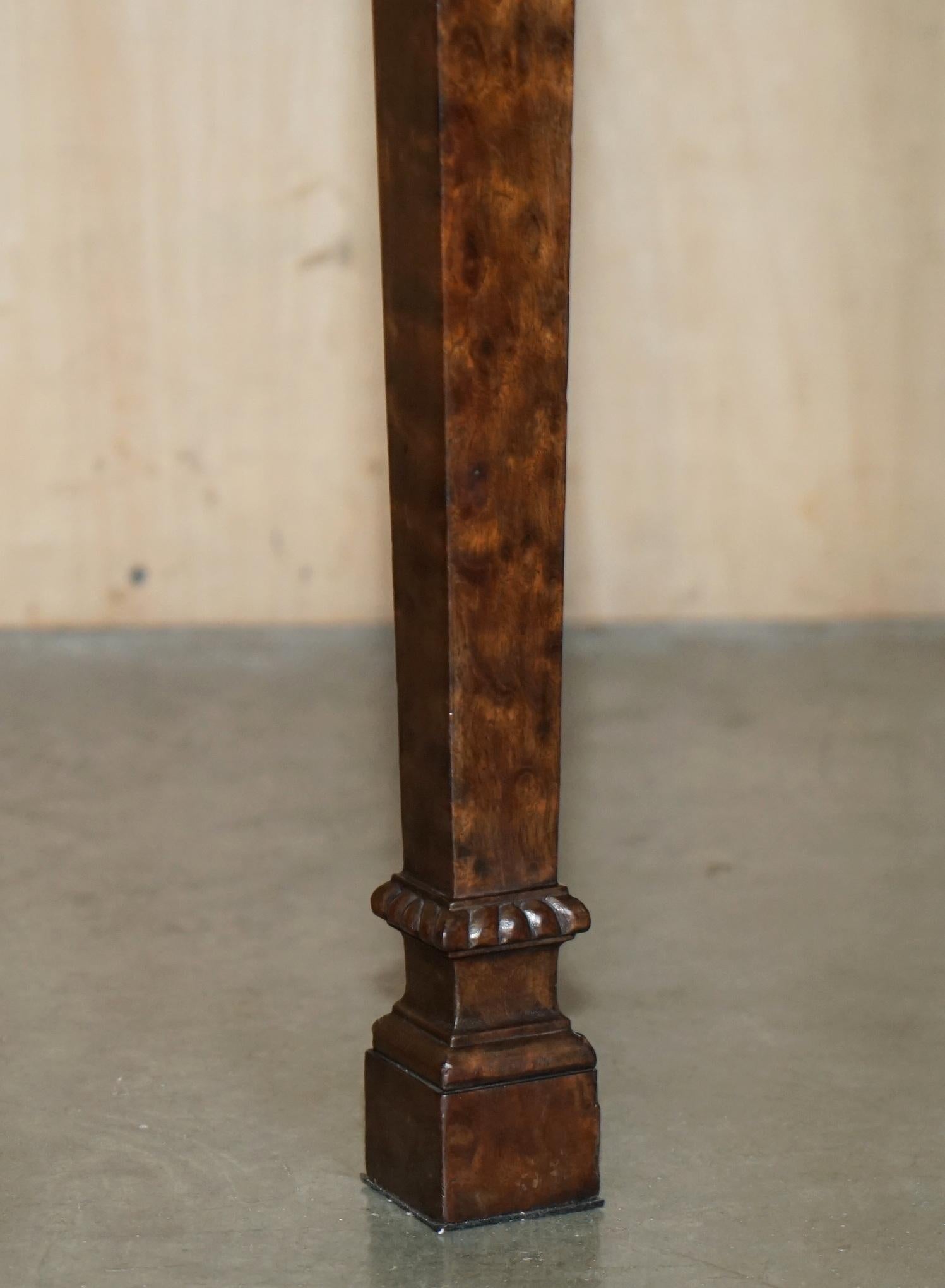 XIXe siècle PAIRE DE TABLE DE CONSOLE EN BOIS DUR ADAMS DEMI LUNE WABI-SABI MARBRE DU 19e SIÈCLE en vente