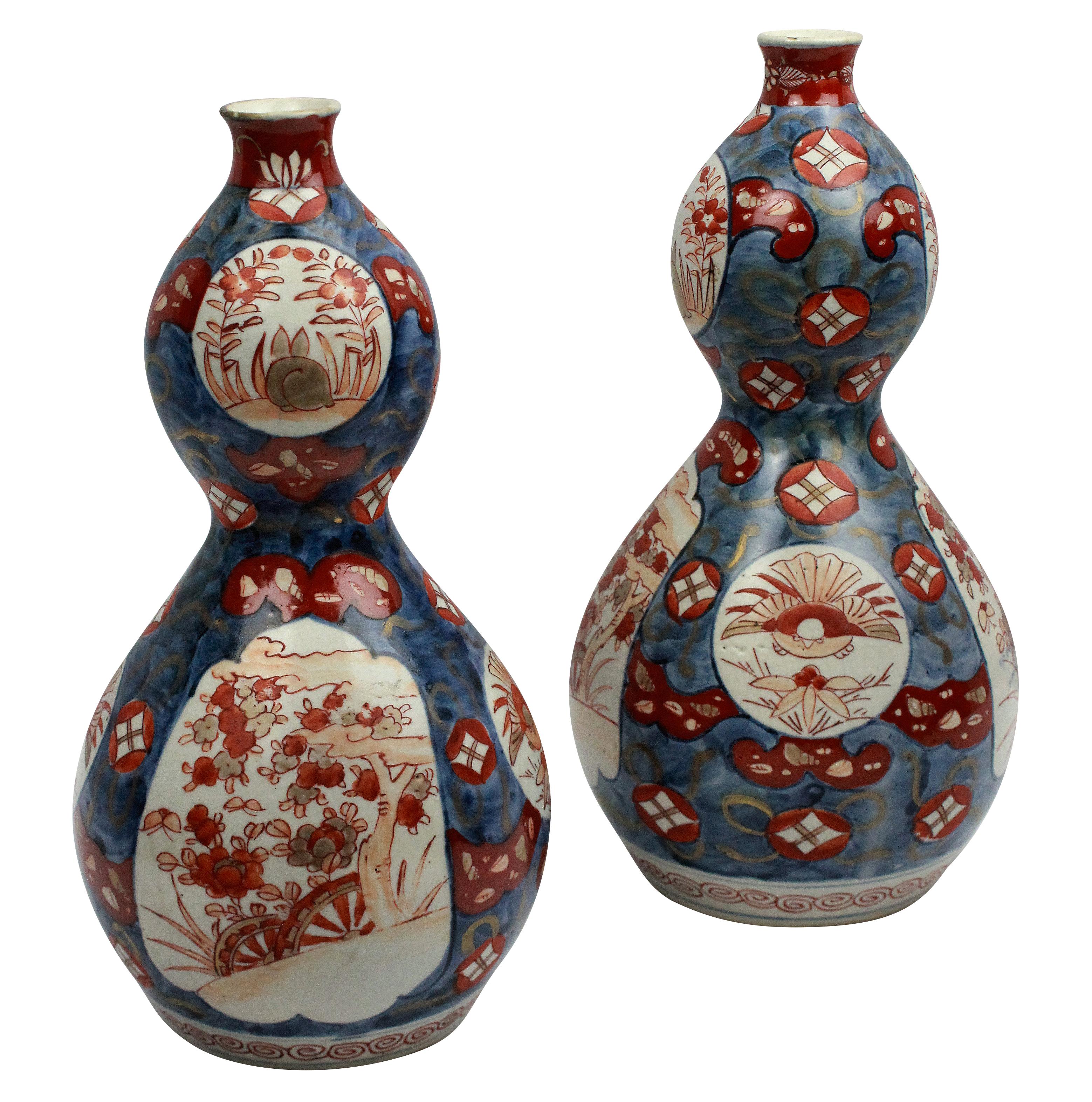 Japanese Pair of 19th Century Imari Double Gourd Vases