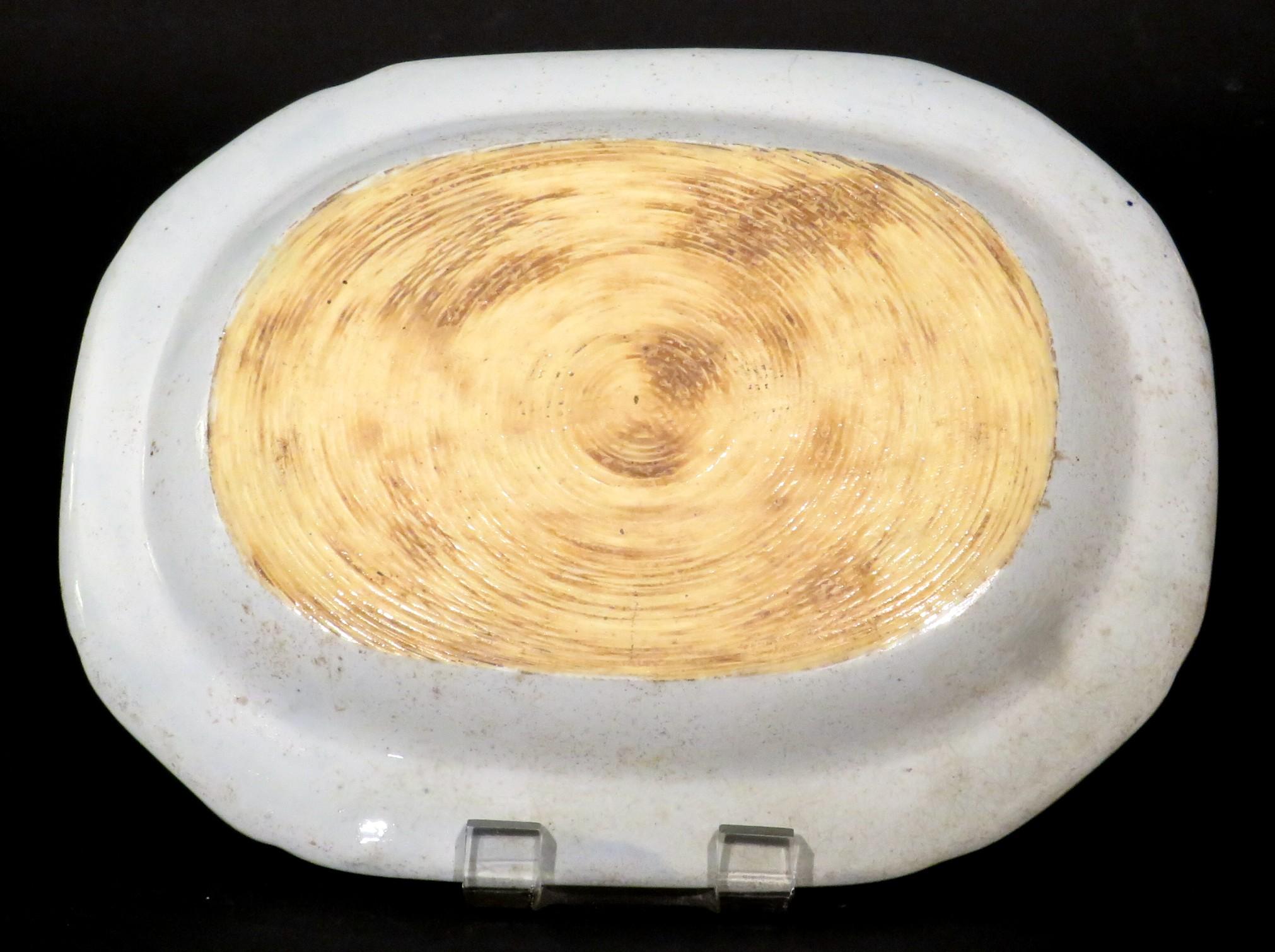 Fina Pareja de Platos de Ironstone con Diseño Imari del Siglo XIX, Inglaterra Circa 1860 Inglés en venta