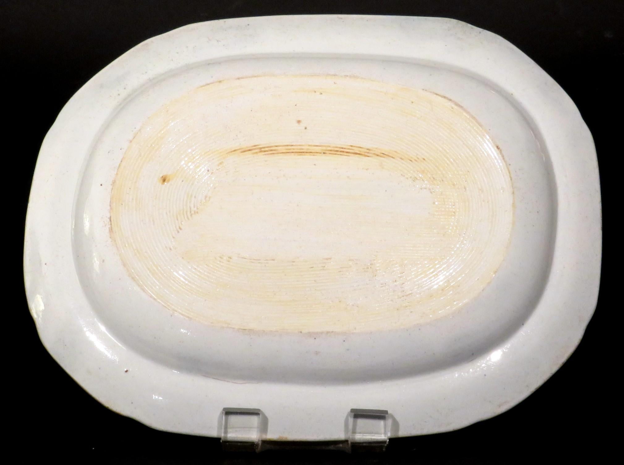 Fina Pareja de Platos de Ironstone con Diseño Imari del Siglo XIX, Inglaterra Circa 1860 en Bueno estado para la venta en Ottawa, Ontario