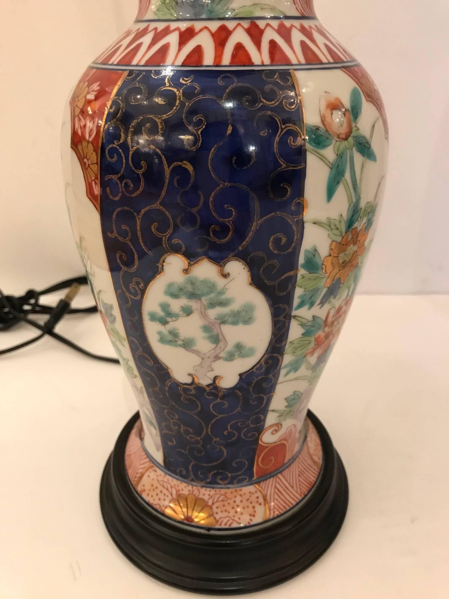 Pair of 19th Century Imari Vase Shaped Table Lamps 3