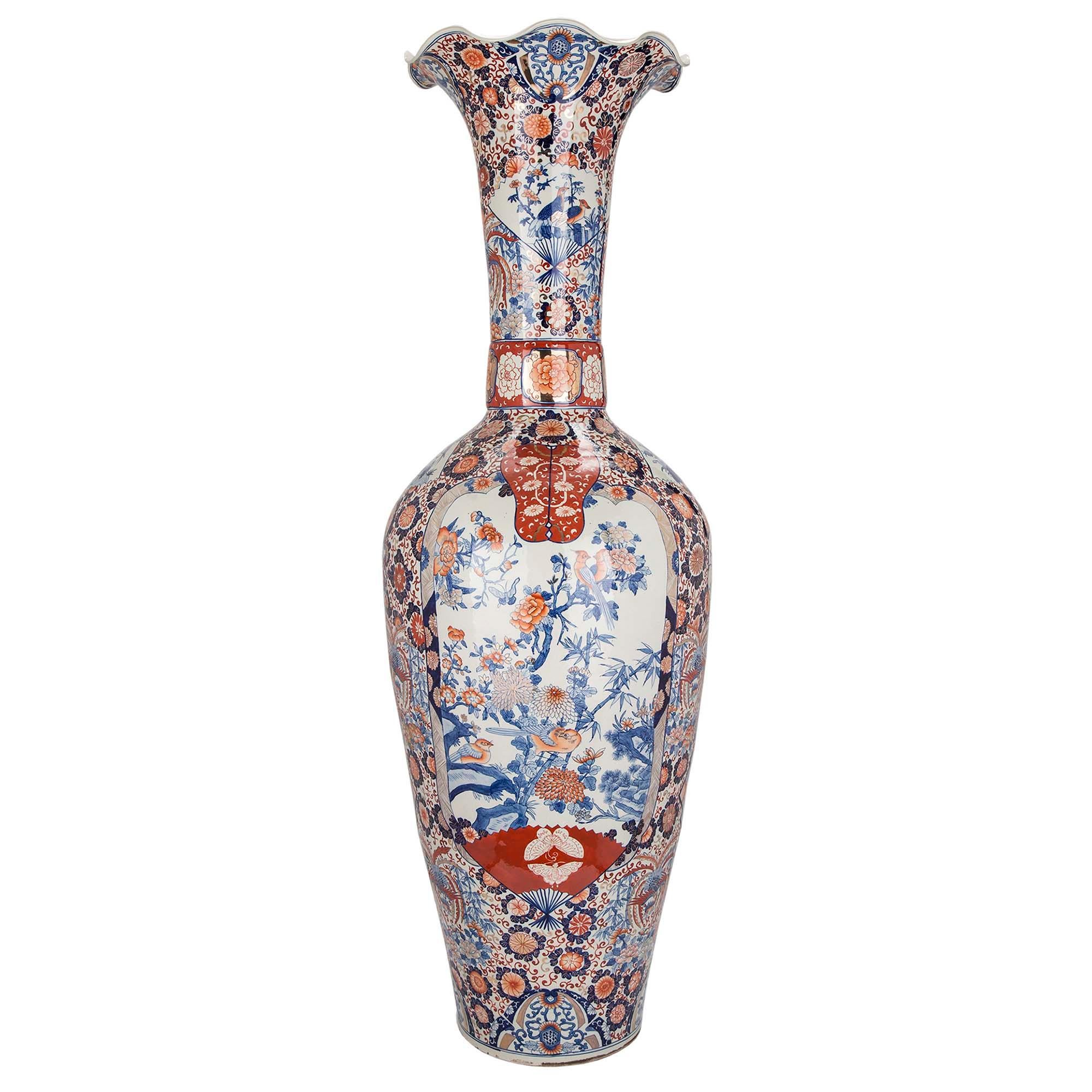 Pair of 19th Century Imari Vases In Good Condition For Sale In West Palm Beach, FL