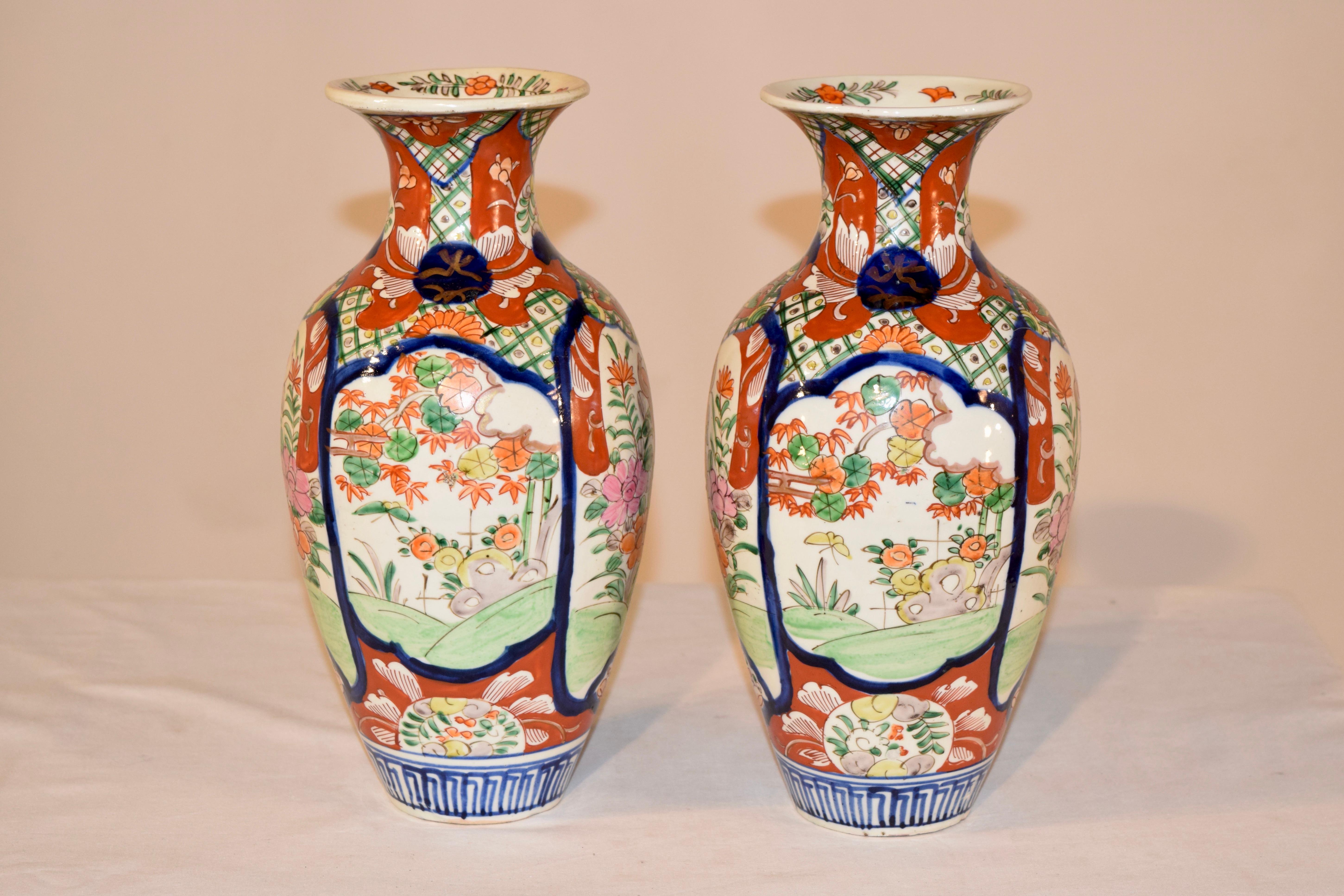 Pair of 19th Century Imari Vases In Good Condition In High Point, NC