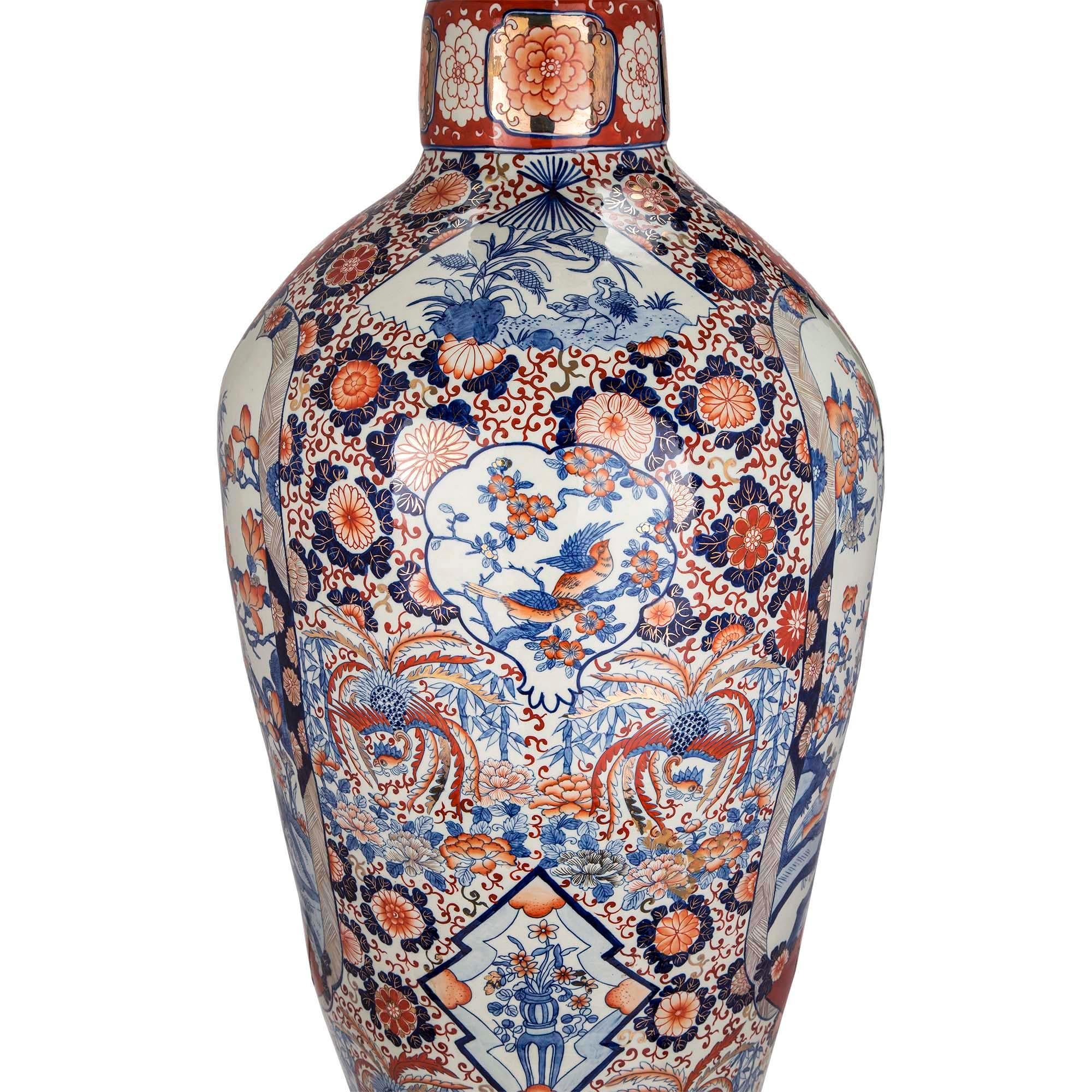 Pair of 19th Century Imari Vases For Sale 2