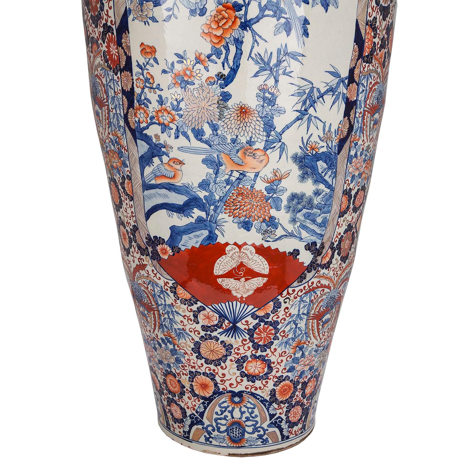 Pair of 19th Century Imari Vases For Sale 3