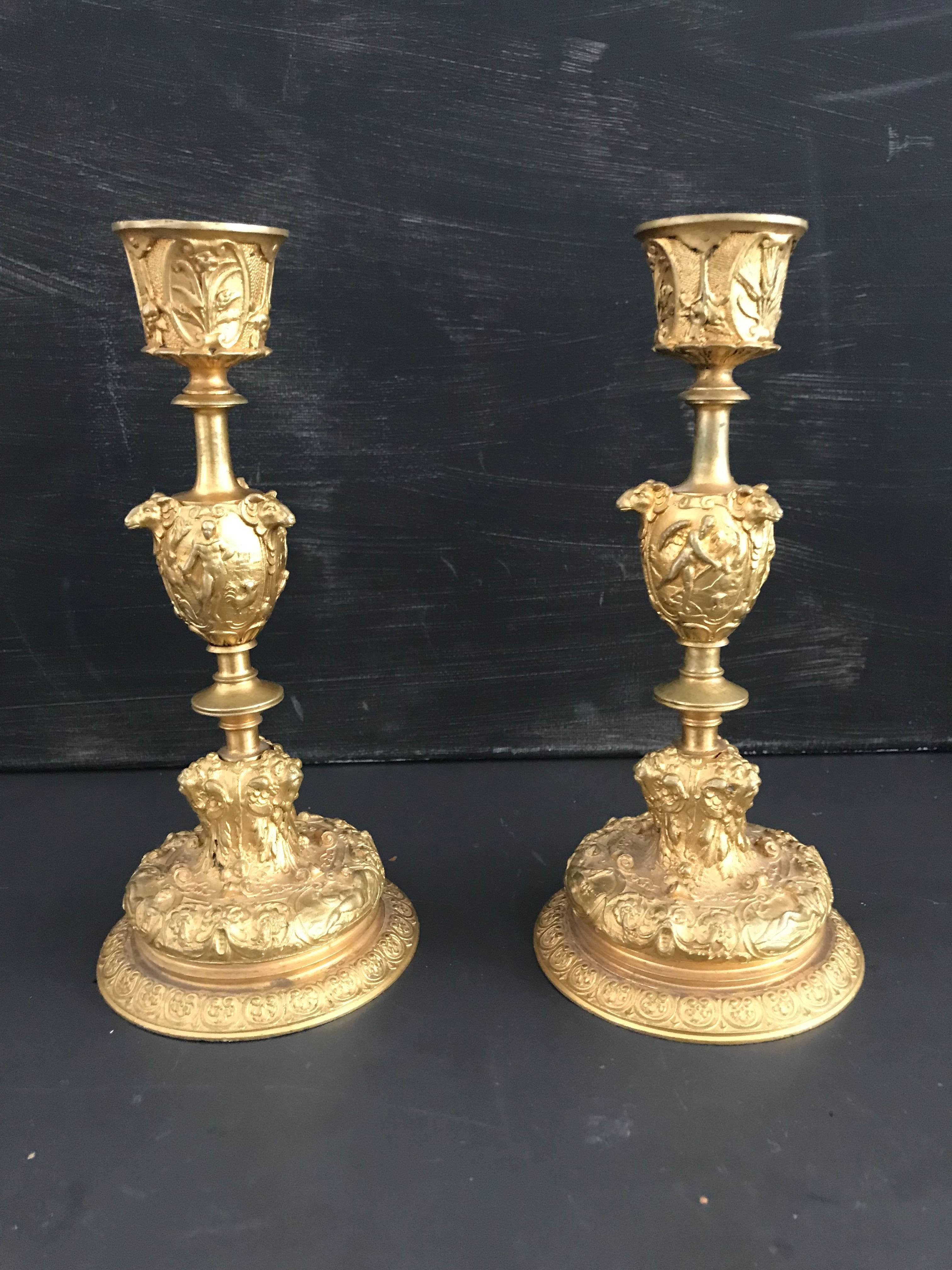 Pair of 19th Century Intricately Figural Gilt Bronze Candlesticks Candleholders In Excellent Condition For Sale In Lisse, NL