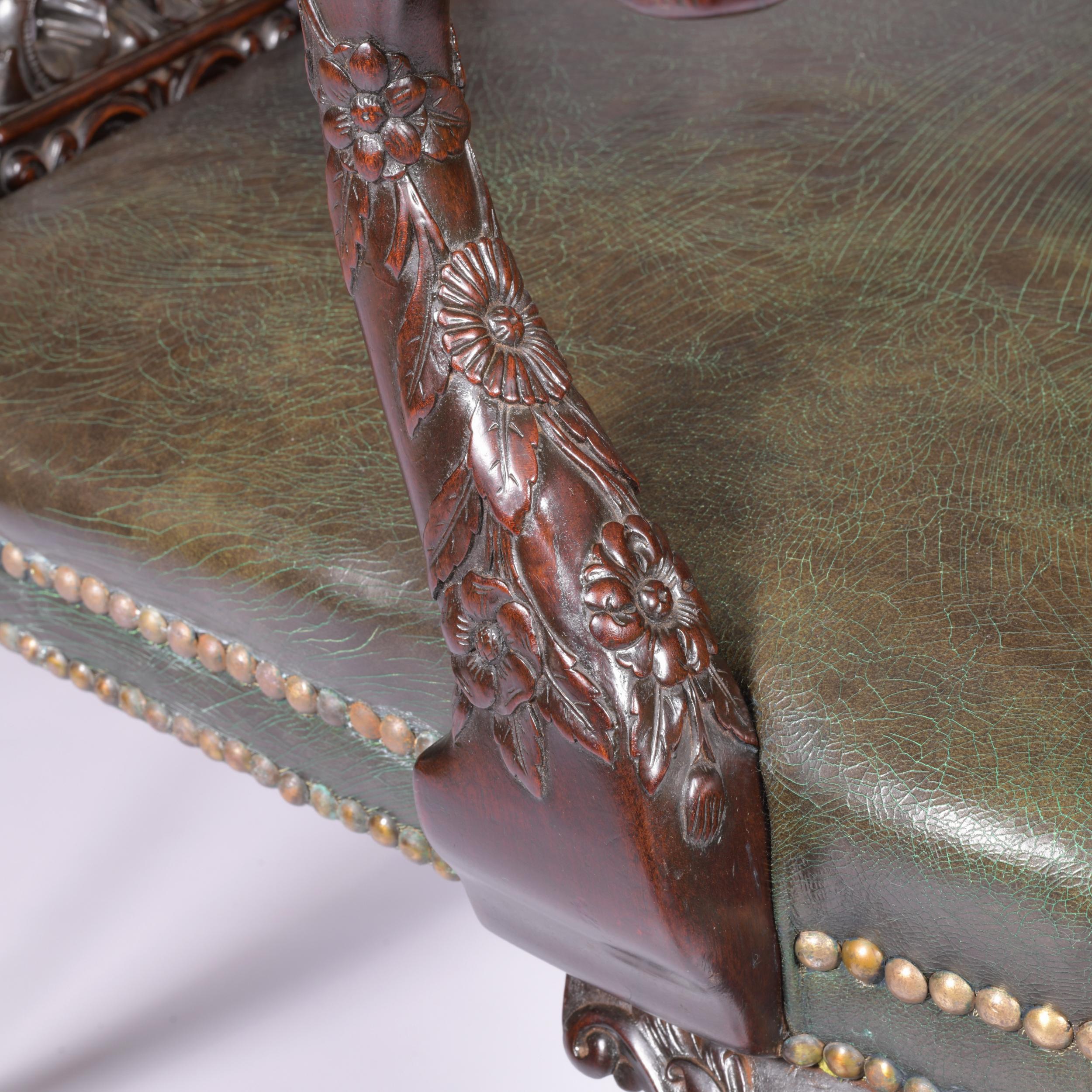 Ein Paar irische Chippendale-Sessel im George-III-Stil des 19. Jahrhunderts im Angebot 7