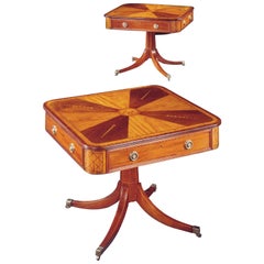 Paire de tables de salon carrées segmentées irlandaises du XIXe siècle en acajou et bois de citronnier