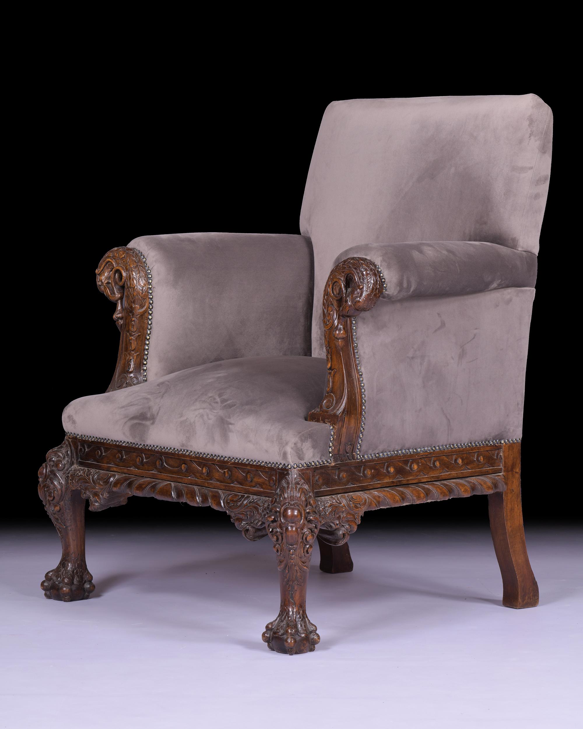 Sculpté Paire de fauteuils irlandais en acajou du XIXe siècle en vente