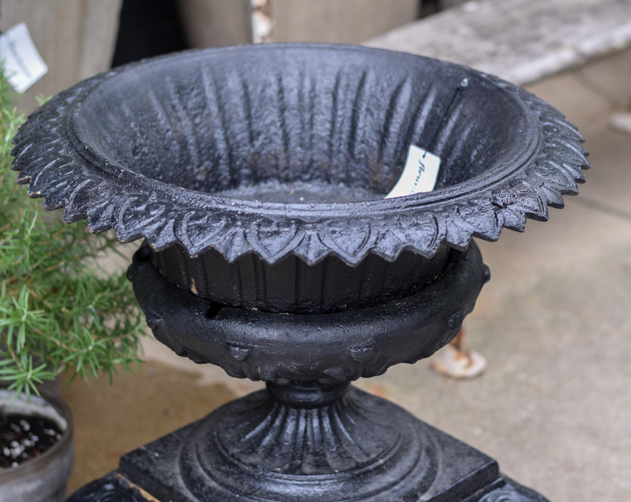 Pair of 19th Century Iron Urns In Good Condition In Bloomfield Hills, MI