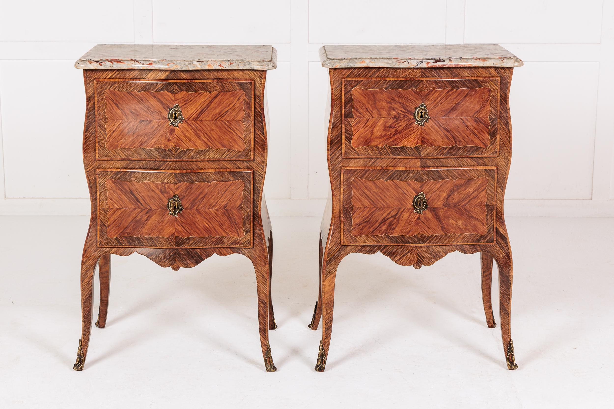 Pair of 19th Century Italian Bedside Cabinets with Marble Tops In Good Condition For Sale In Gloucestershire, GB