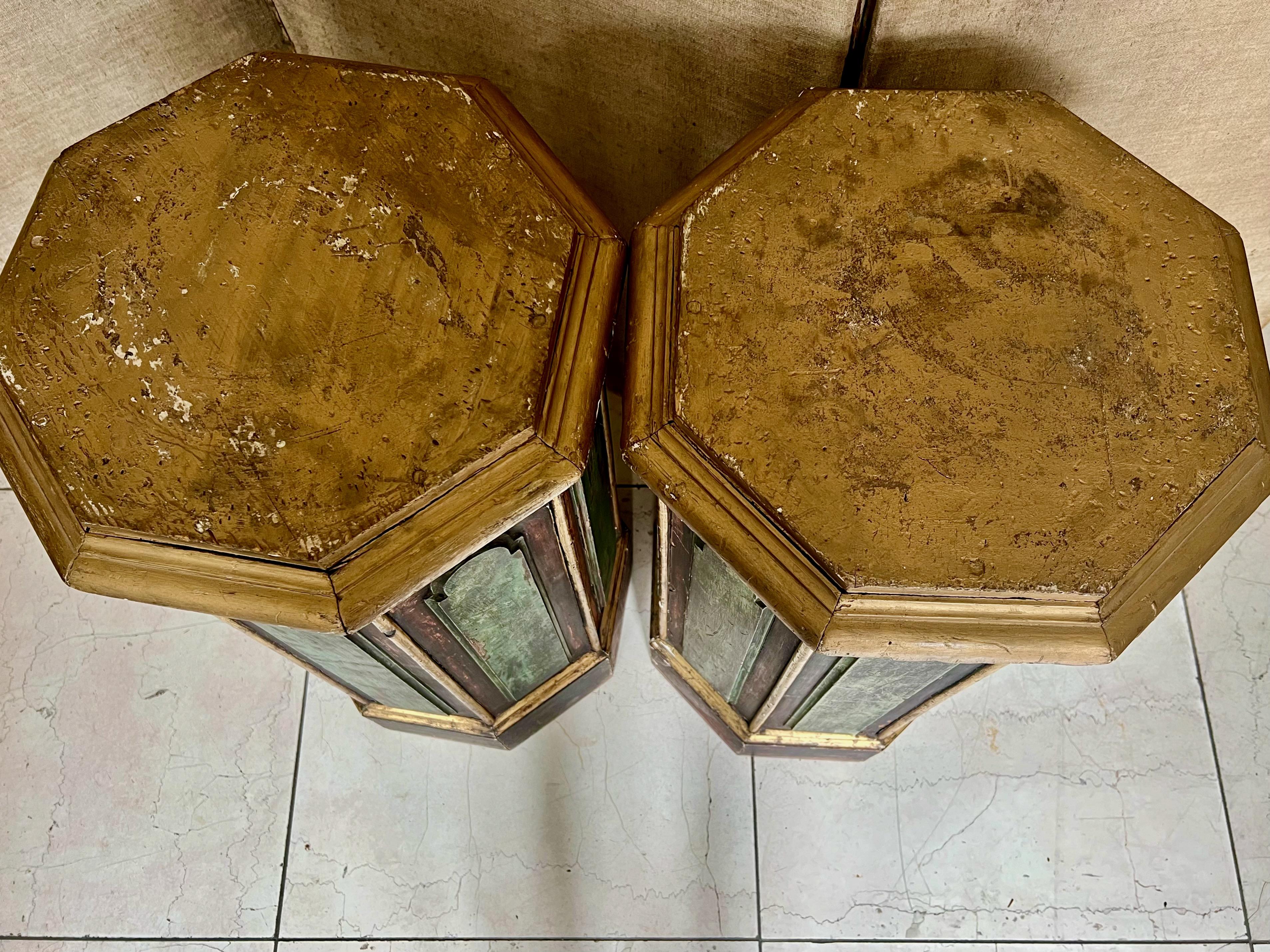 Pair of 19th century Italian Bust Stands/Pedestals For Sale 10