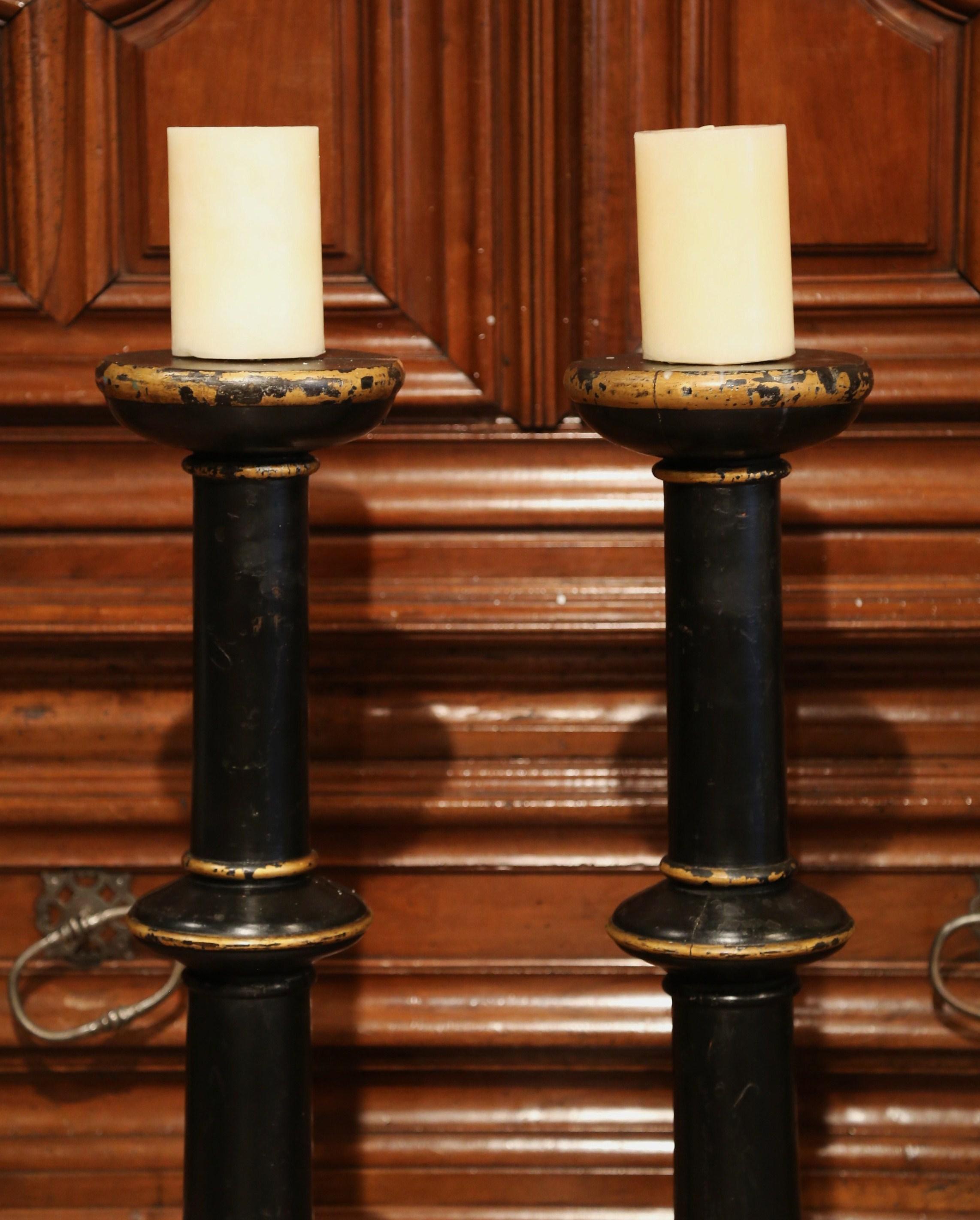 Pair of 19th Century Italian Carved Blackened and Gilt Candlesticks For Sale 2