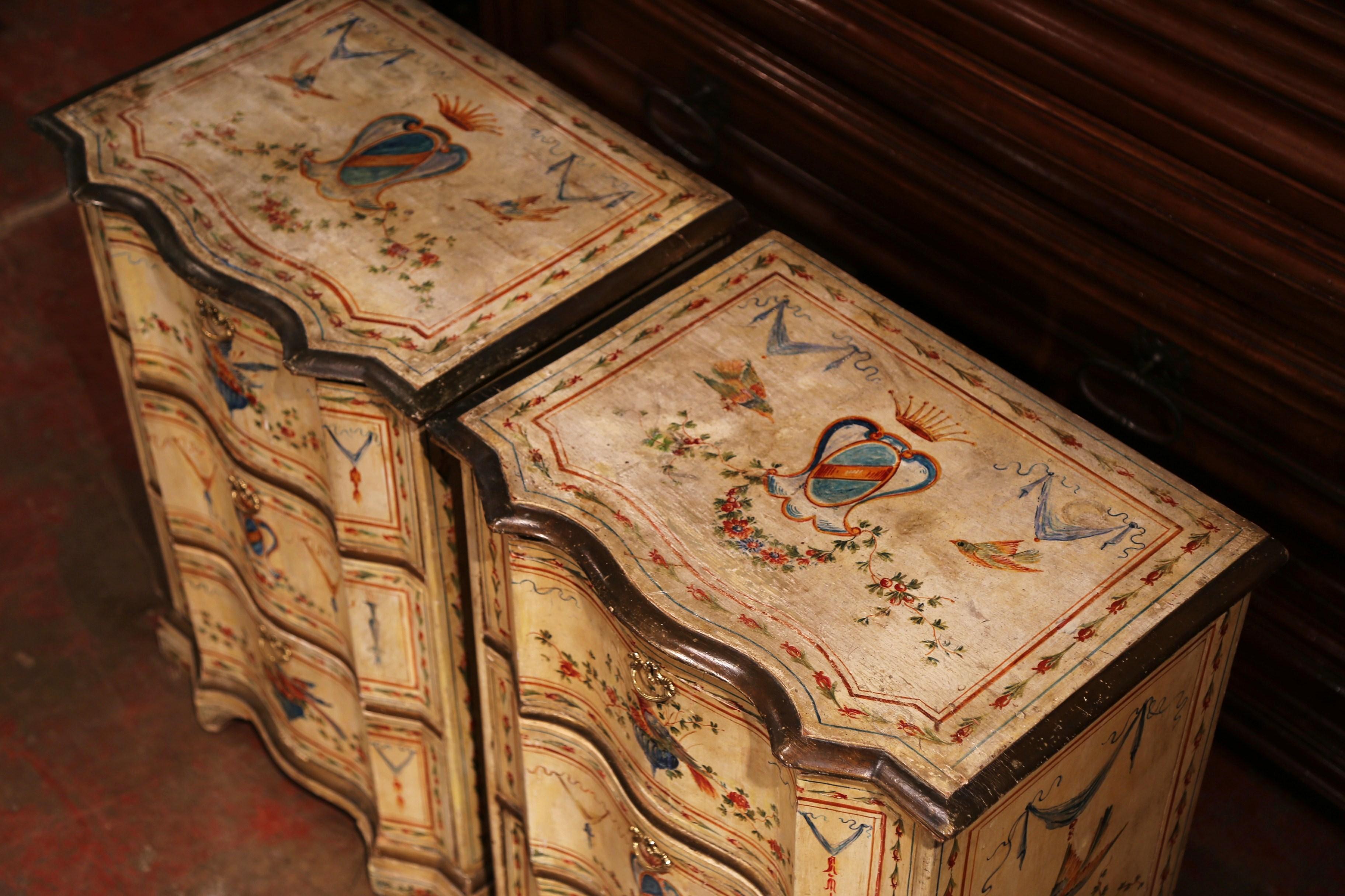 Pair of 19th Century Italian Carved Painted Chests of Drawers with Bird Decor (Handbemalt)
