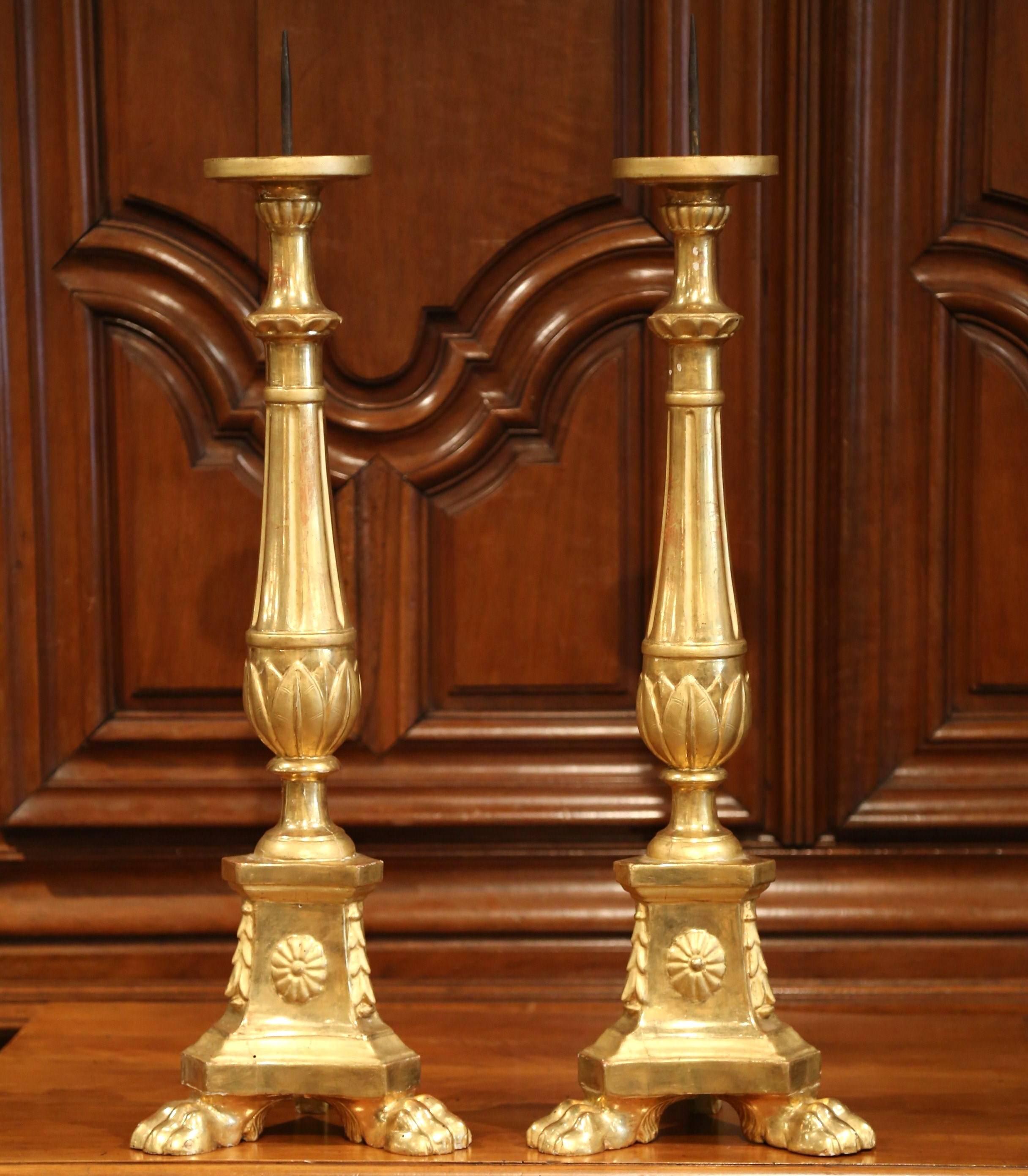 Pair of 19th Century Italian Carved Giltwood Cathedral Candlesticks In Excellent Condition In Dallas, TX