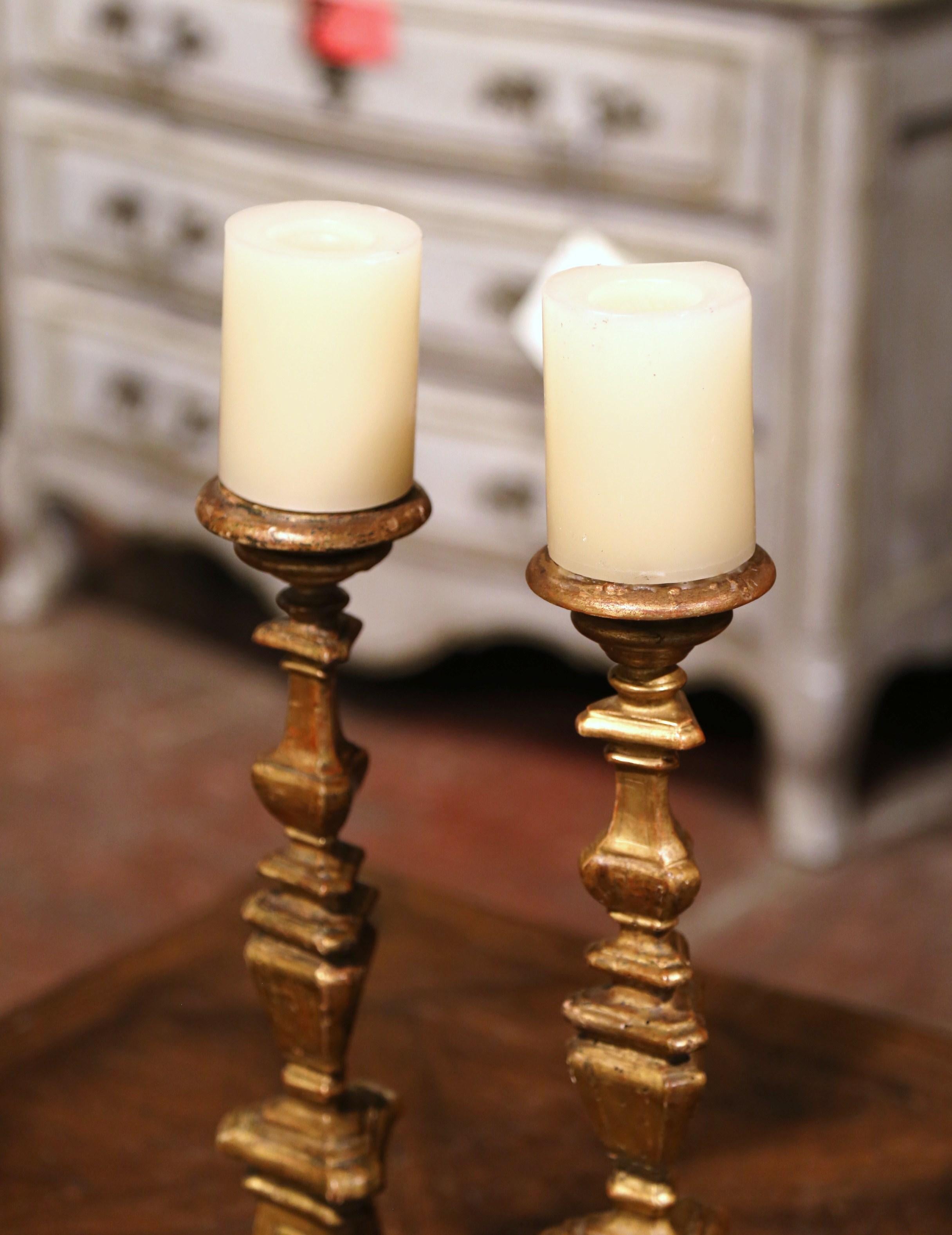 Pair of 19th Century Italian Carved Giltwood Cathedral Candlesticks In Excellent Condition For Sale In Dallas, TX