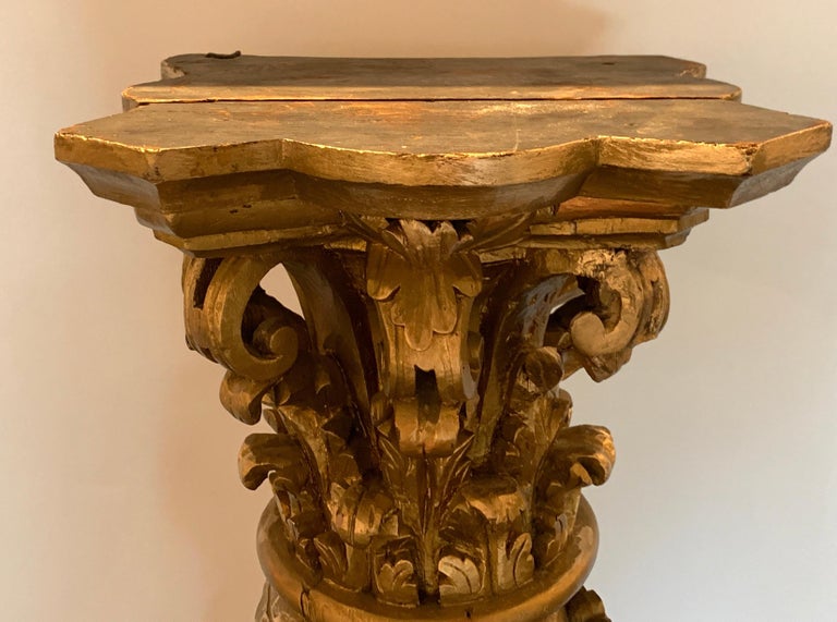 Pair of 19th Century Italian Carved Giltwood Columns For Sale at 1stDibs
