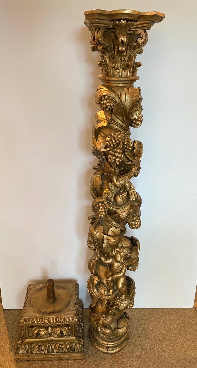 Pair of 19th Century Italian Carved Giltwood Columns For Sale at 1stDibs