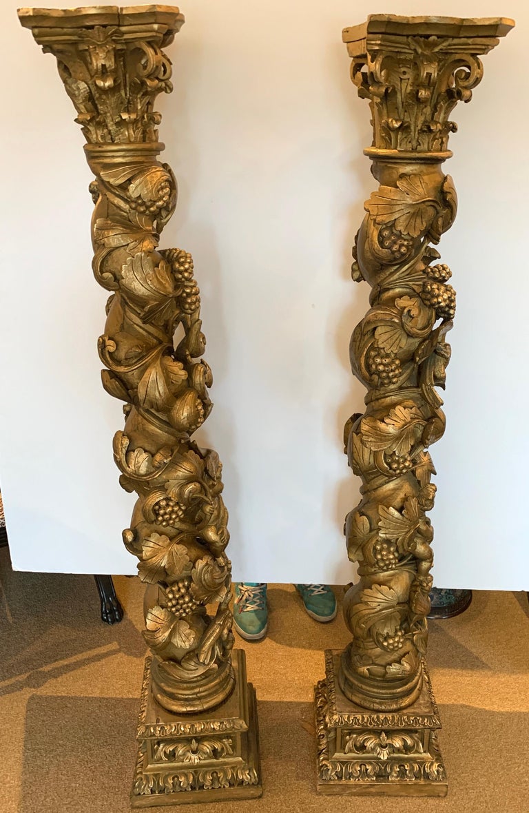 Pair of 19th Century Italian Carved Giltwood Columns For Sale at 1stDibs