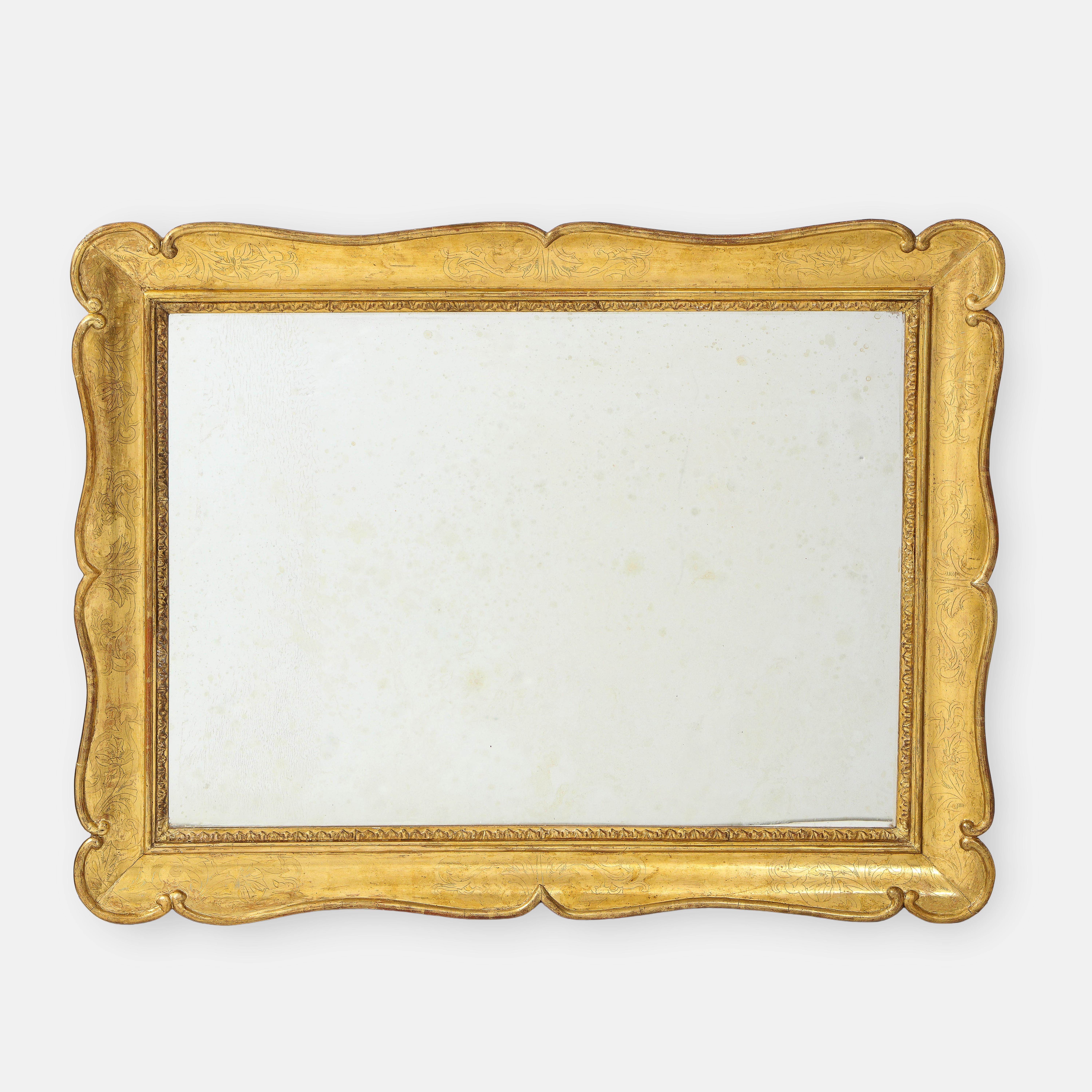 Paire de miroirs italiens en bois doré sculpté du XIXe siècle en vente 8