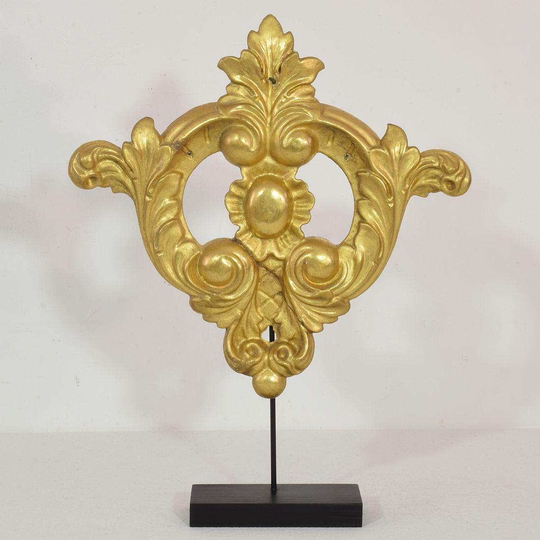Pair of 19th Century Italian Carved Giltwood Ornaments 6