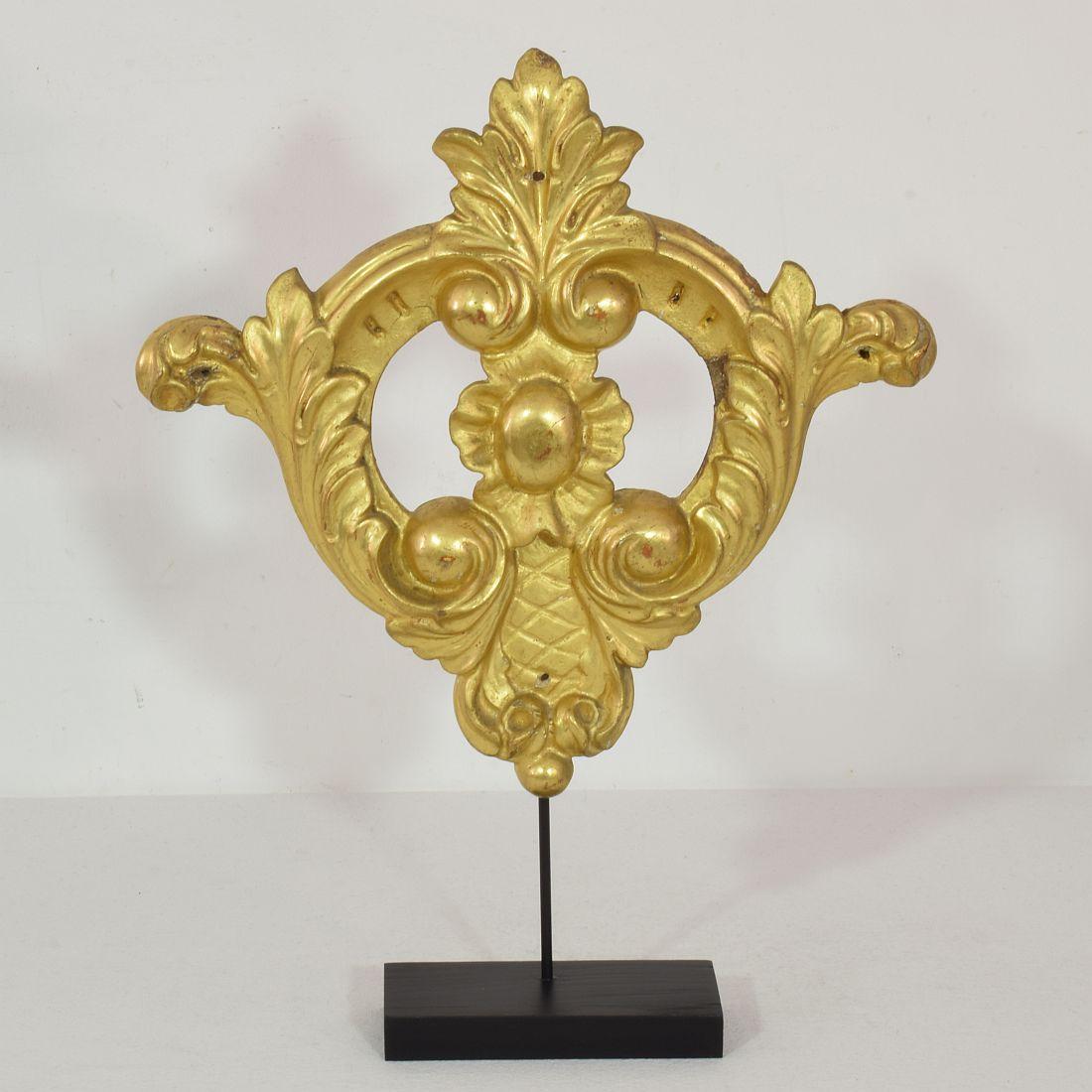 Pair of 19th Century Italian Carved Giltwood Ornaments 2