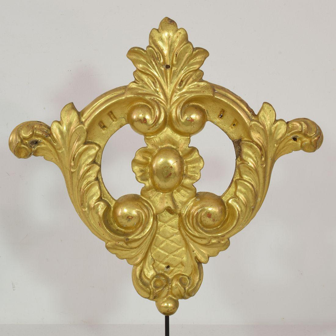 Pair of 19th Century Italian Carved Giltwood Ornaments 3