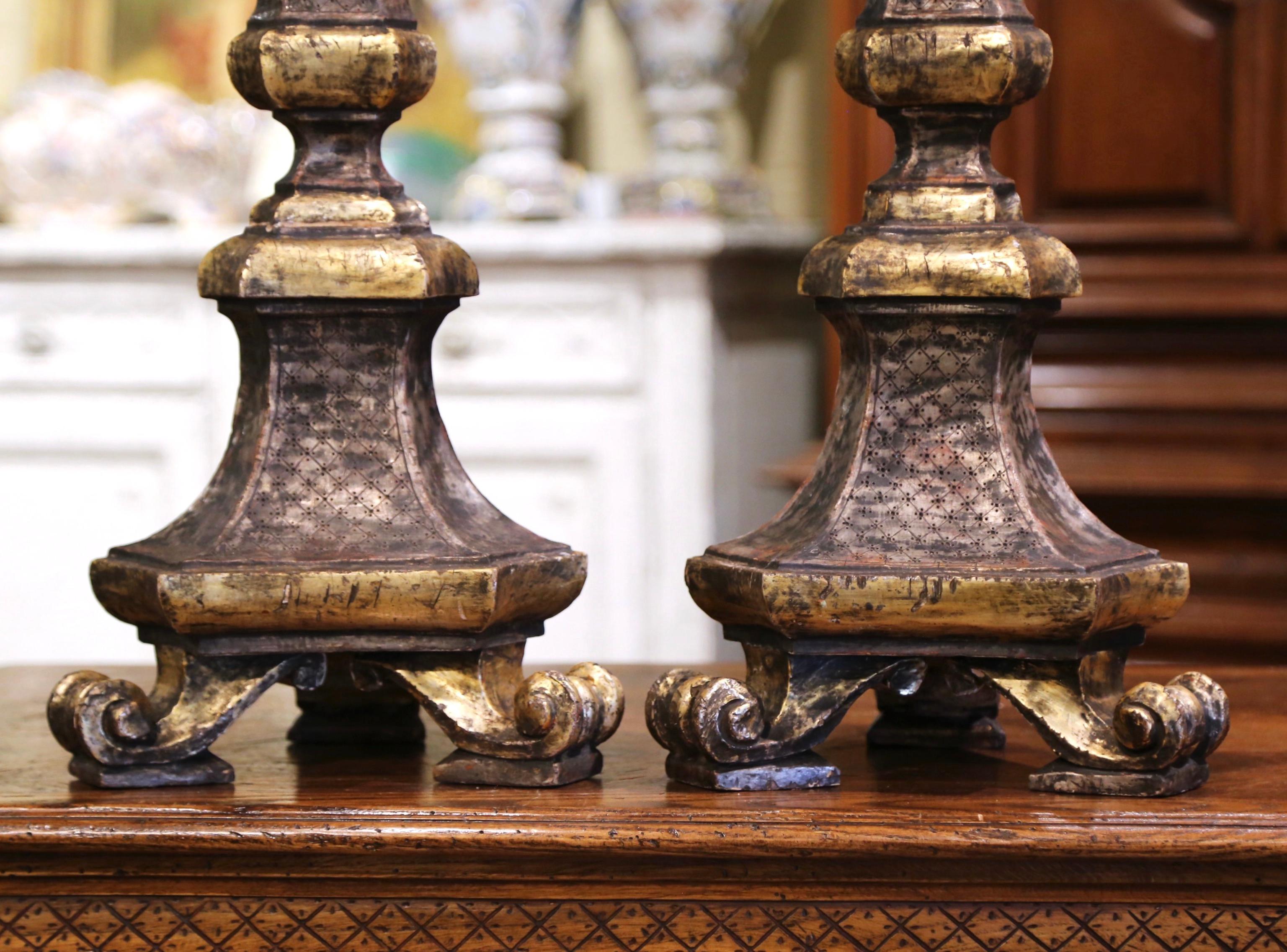 Pair of 19th Century Italian Carved Two-Tone Giltwood Cathedral Candlesticks In Excellent Condition In Dallas, TX