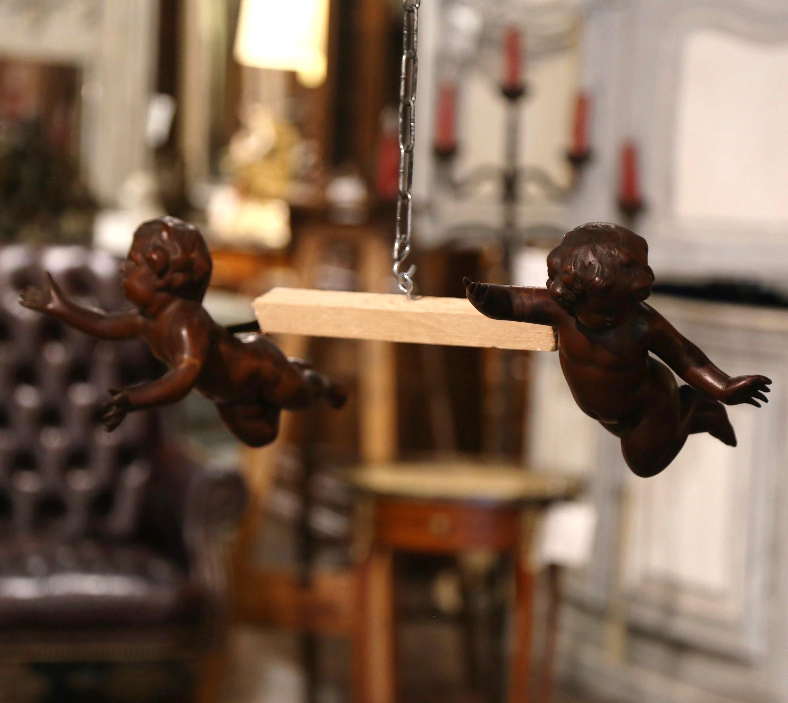 Pair of 19th Century Italian Carved Walnut Cherub Wall Sculptures In Excellent Condition For Sale In Dallas, TX