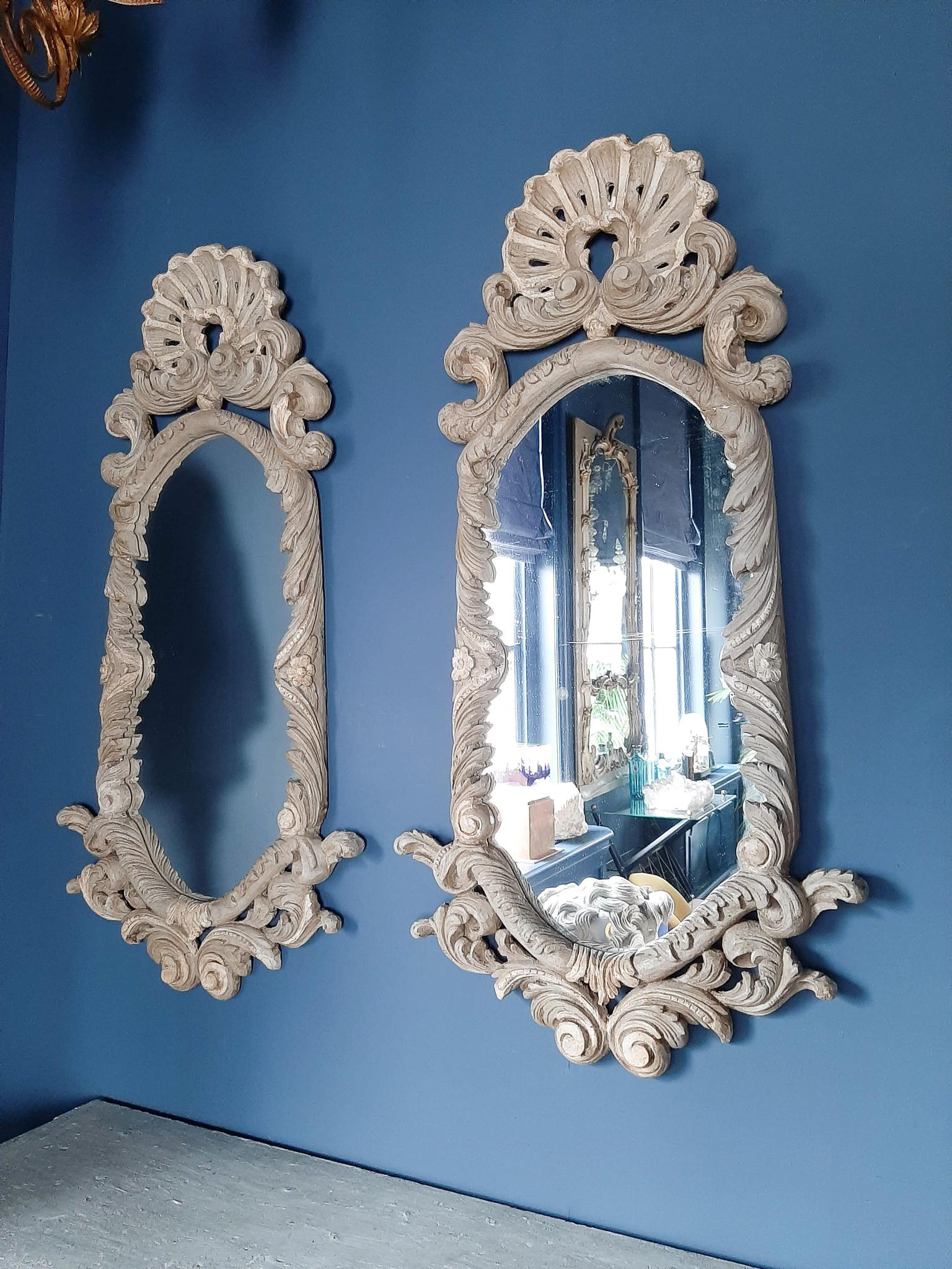 Pair of 19th Century Italian Carved Wood Mirrors with a Light Green Gray Patina In Good Condition In Baambrugge, NL