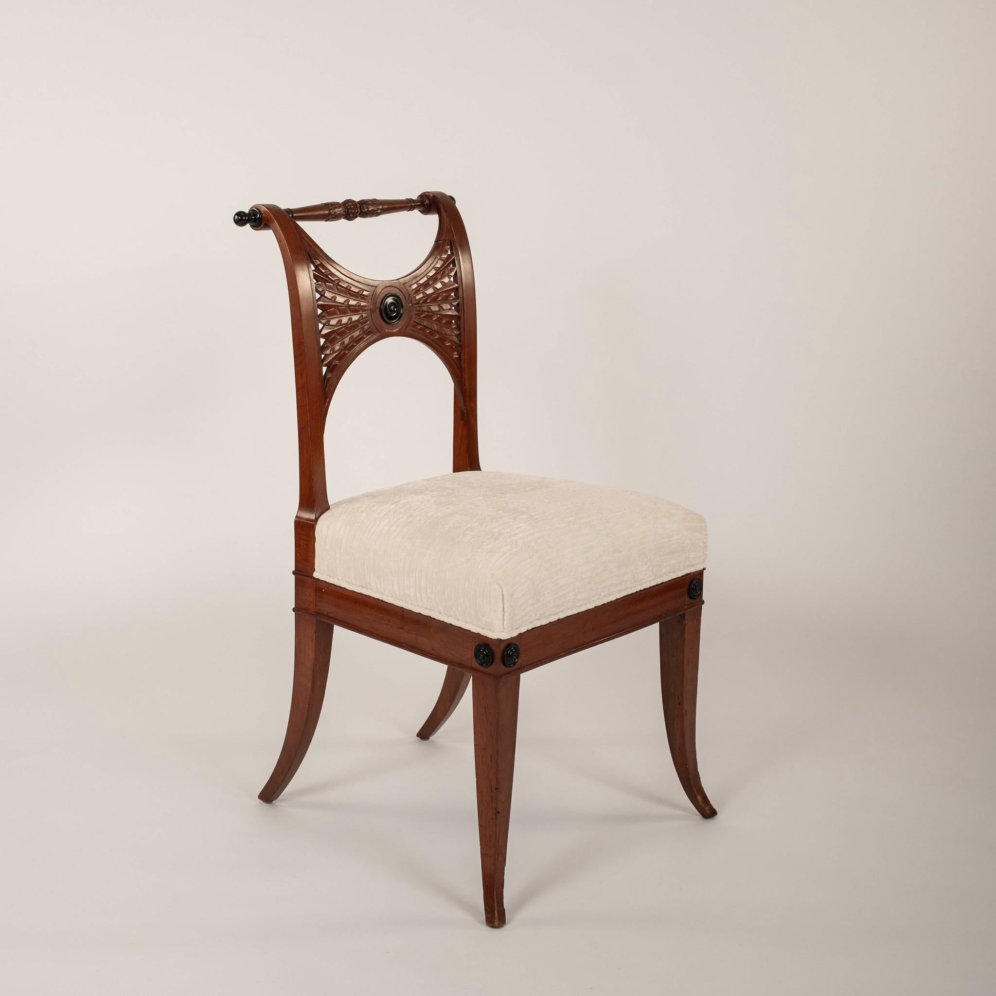 XIXe siècle Paire de chaises d'appoint Empire italiennes du 19e siècle, deux paires disponibles en vente