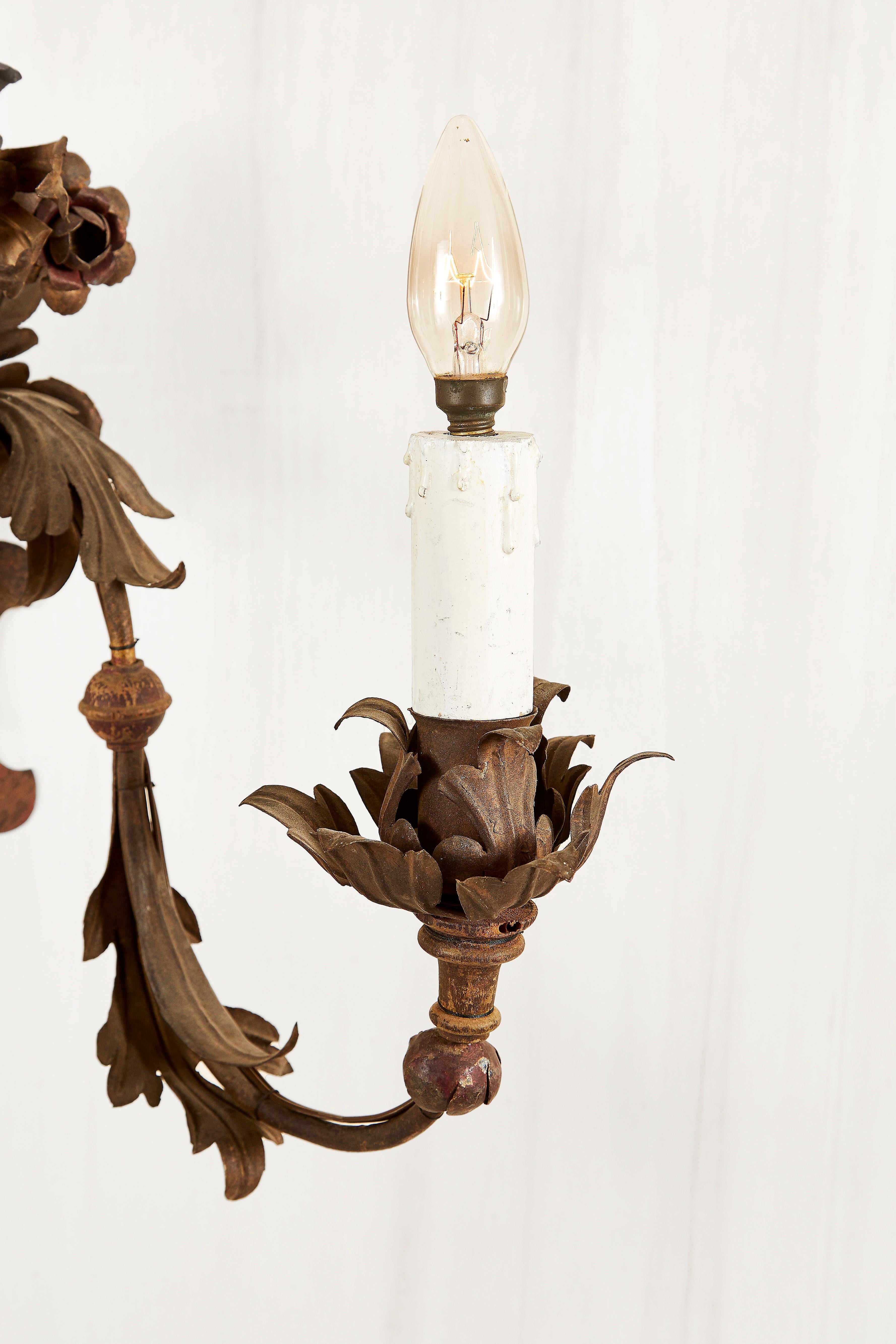 Pair of 19th-Century Italian Floral Sconces Hand-Forged Wrought Iron Wall Lights In Good Condition In Milan, IT