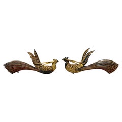 Paar italienische vergoldete und polychrome italienische Skulpturen von Vögeln des Paradieses aus dem 19. Jahrhundert