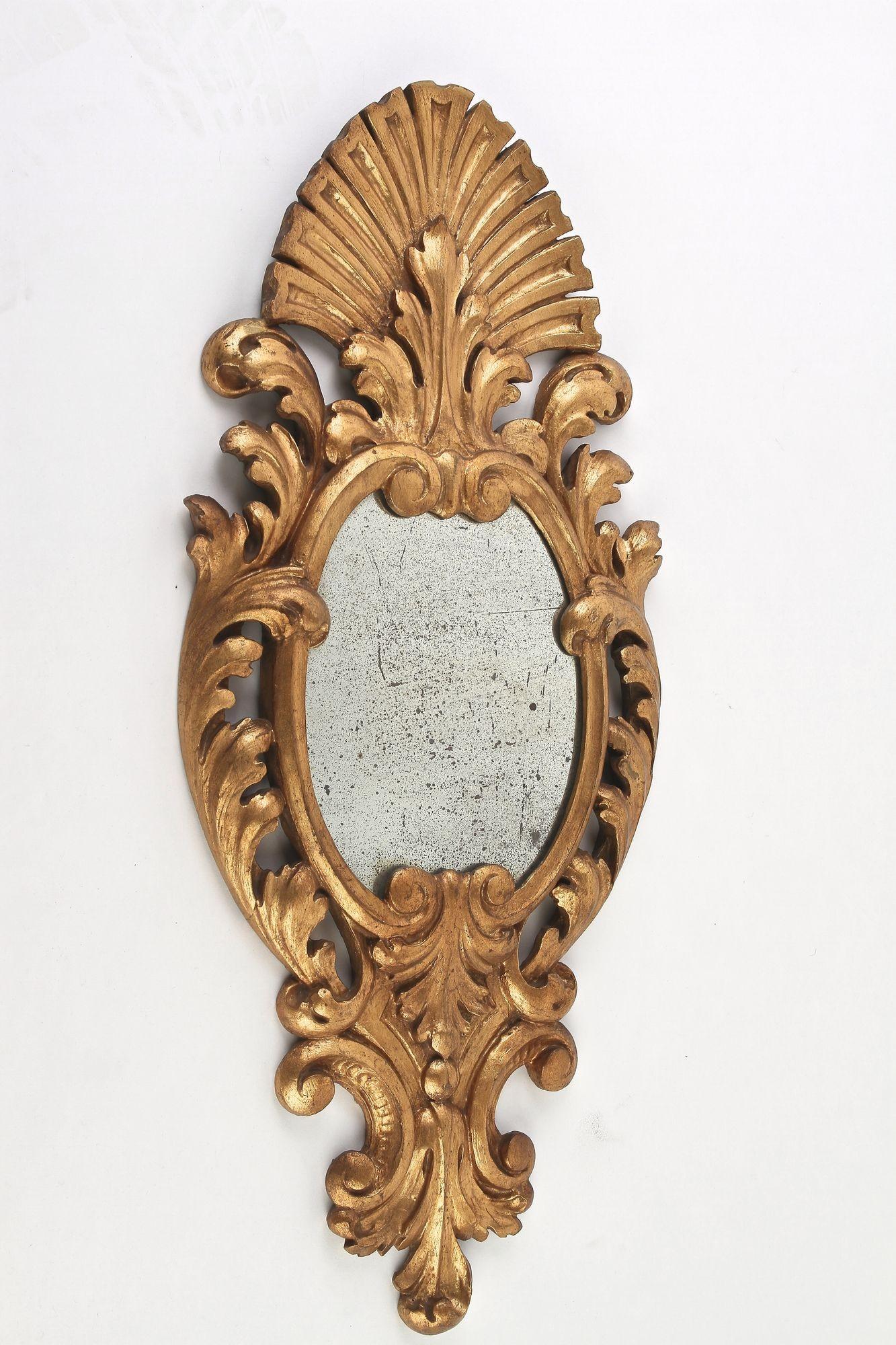 Pair Of 19th Century Italian Gilt Wall Mirrors, Handcarved - IT ca. 1850 en venta 4