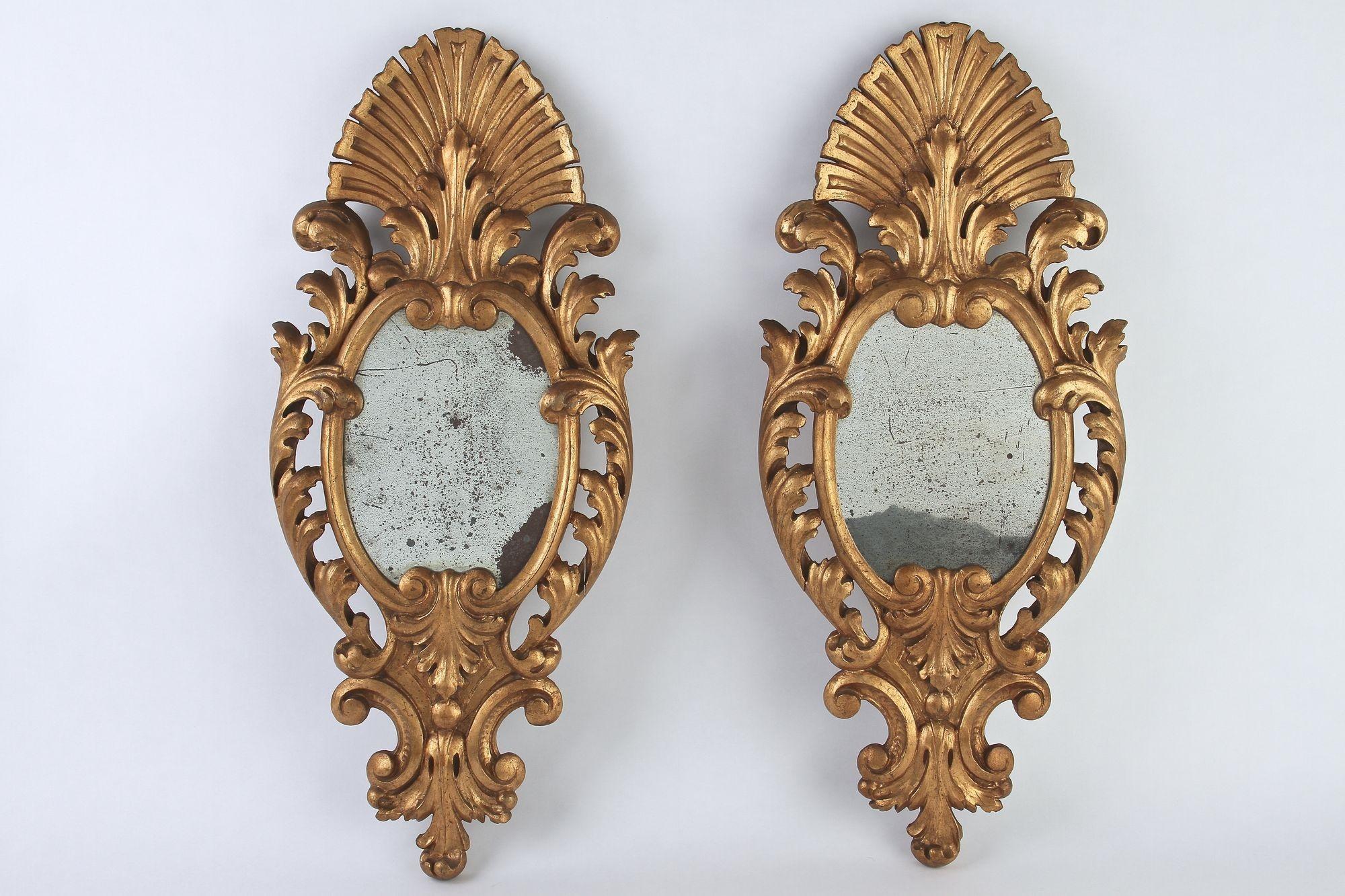 Pair Of 19th Century Italian Gilt Wall Mirrors, Handcarved - IT ca. 1850 en venta 1