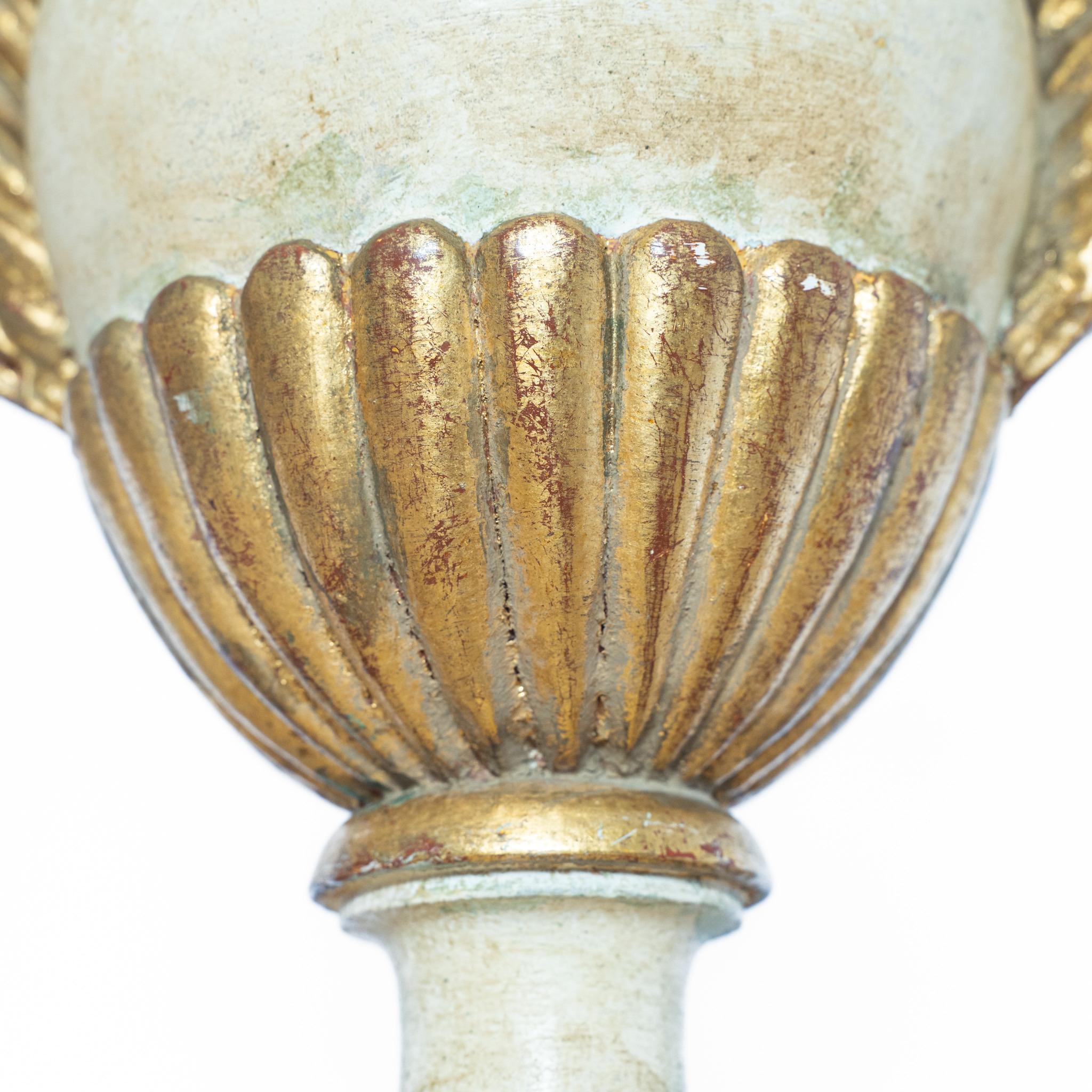 Paire de porte-palmiers / pieds de lampe en bois doré italien du 19e siècle Bon état - En vente à Southampton, GB