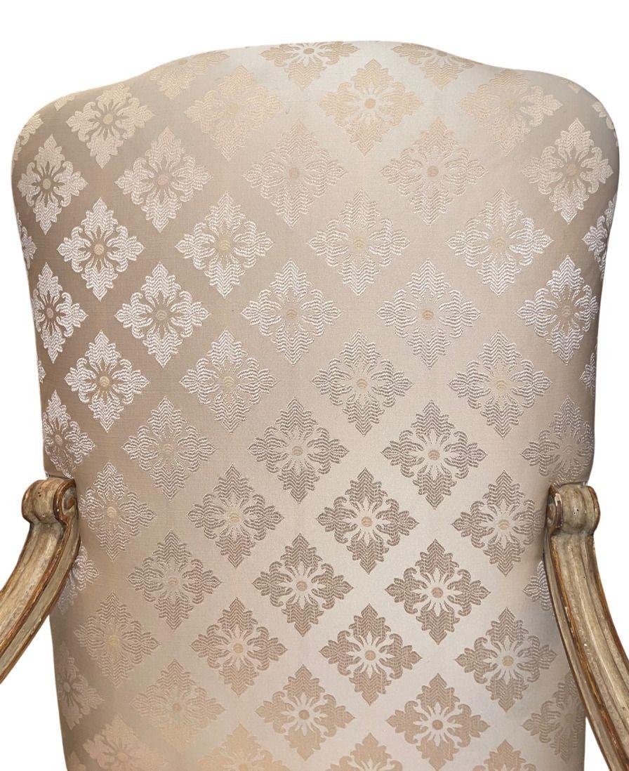 Pair of 19th Century Italian Hand Carved Armchairs. siglo XIX en venta