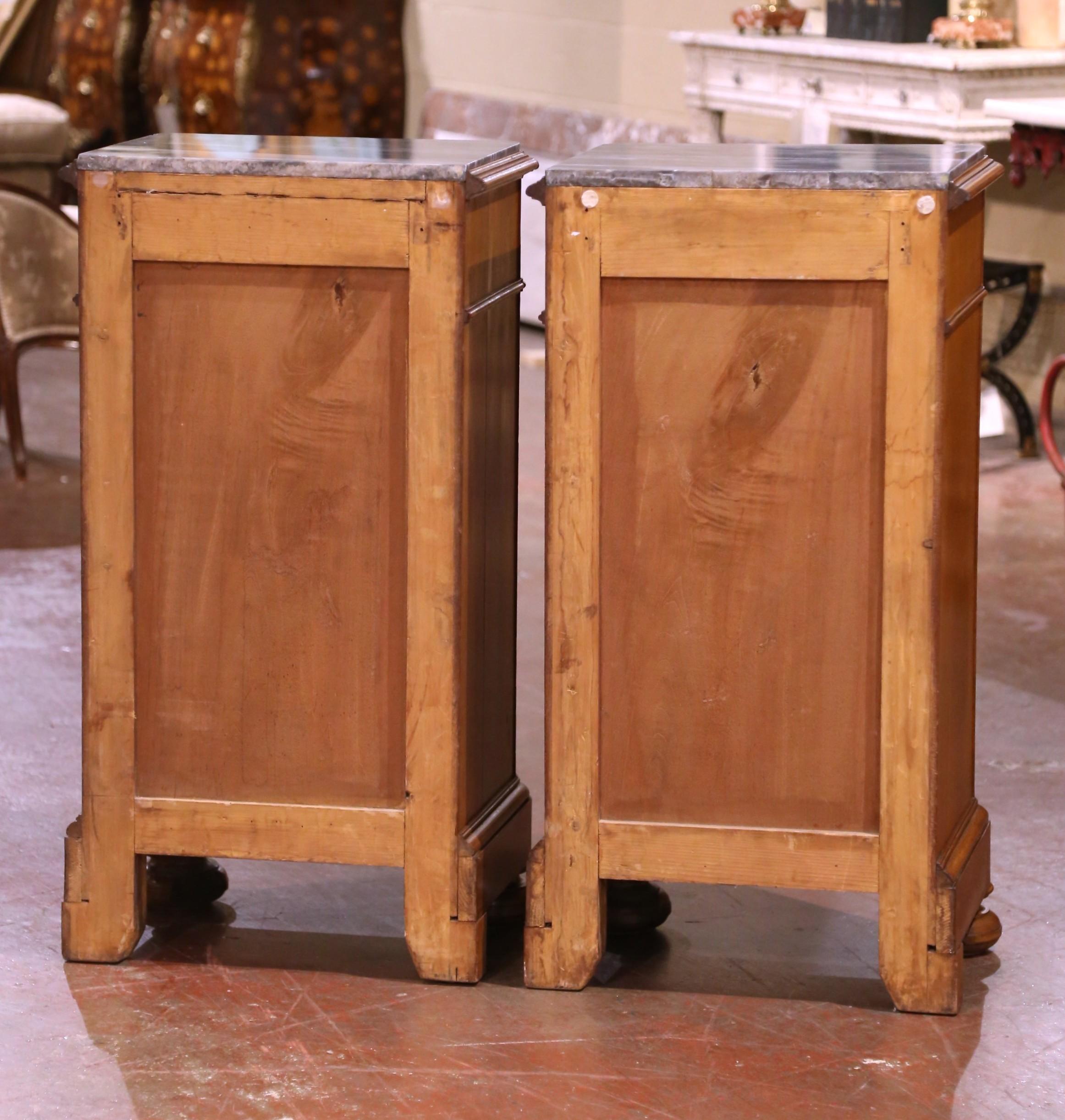 Pair of 19th Century Italian Louis Philippe Grey Marble Top Walnut Nightstands For Sale 8