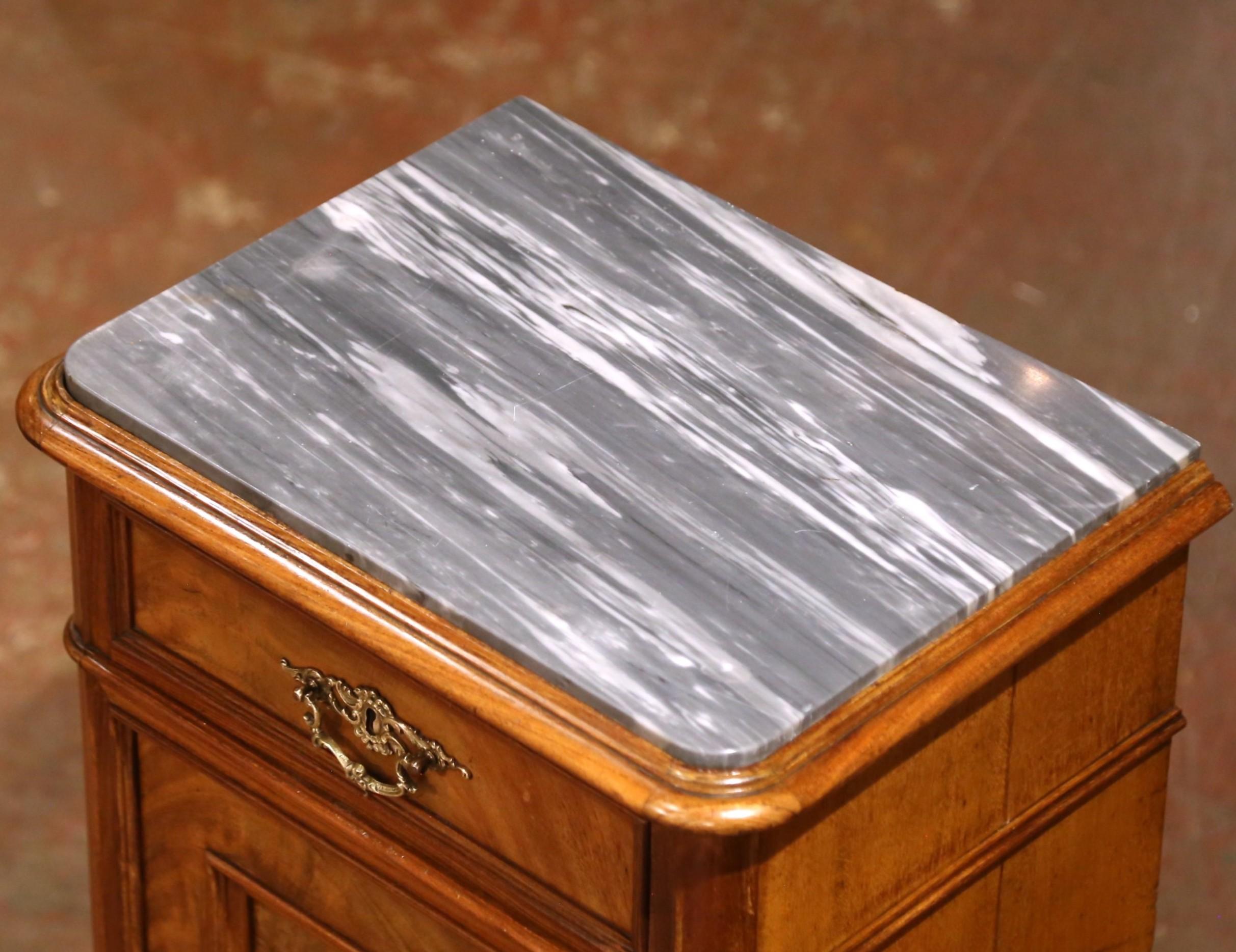 Pair of 19th Century Italian Louis Philippe Grey Marble Top Walnut Nightstands In Excellent Condition For Sale In Dallas, TX
