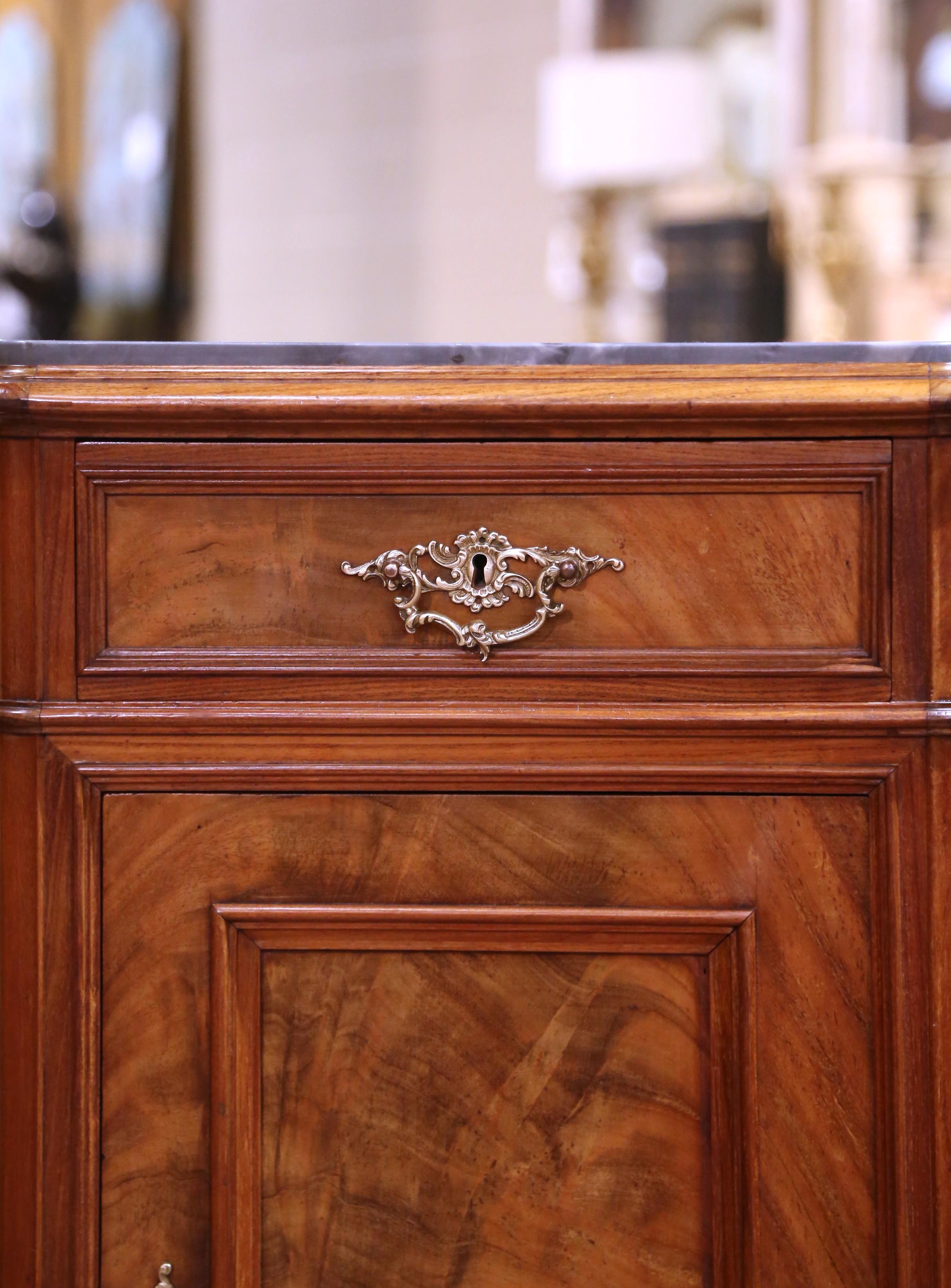 Pair of 19th Century Italian Louis Philippe Grey Marble Top Walnut Nightstands For Sale 2